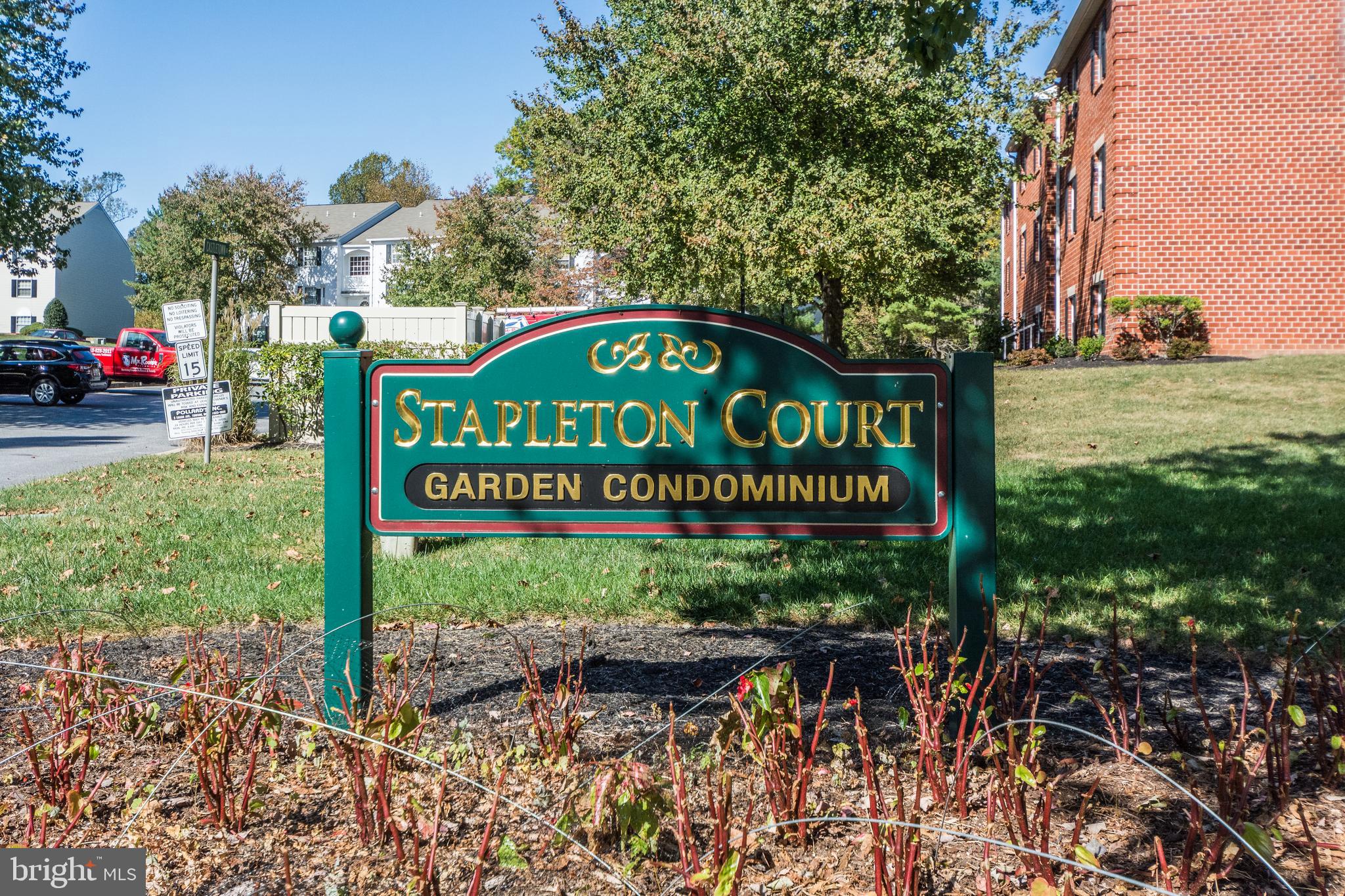 STAPLETON COURT GARDEN - Residential