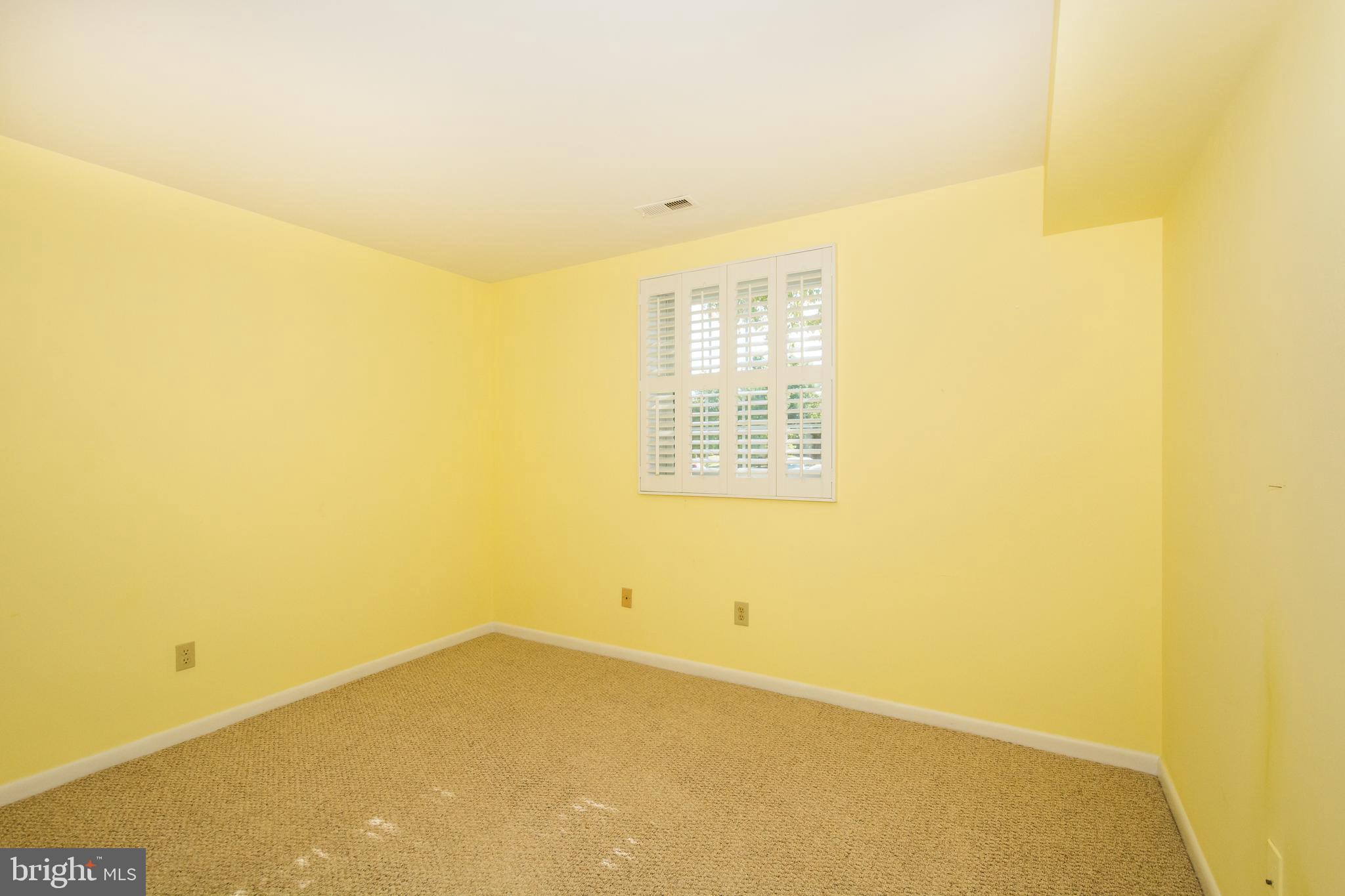 STAPLETON COURT GARDEN - Residential