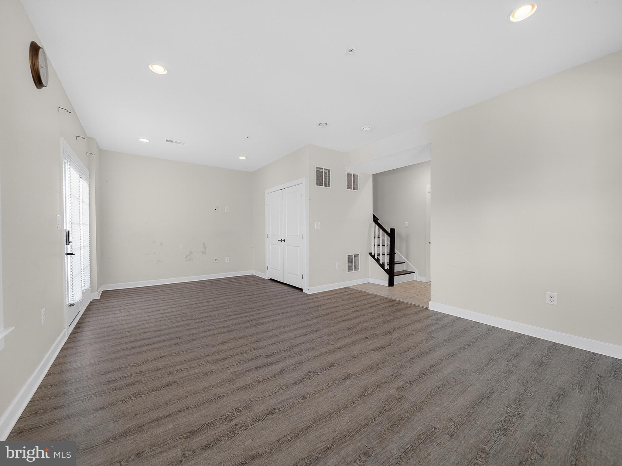 PARKSIDE - Residential