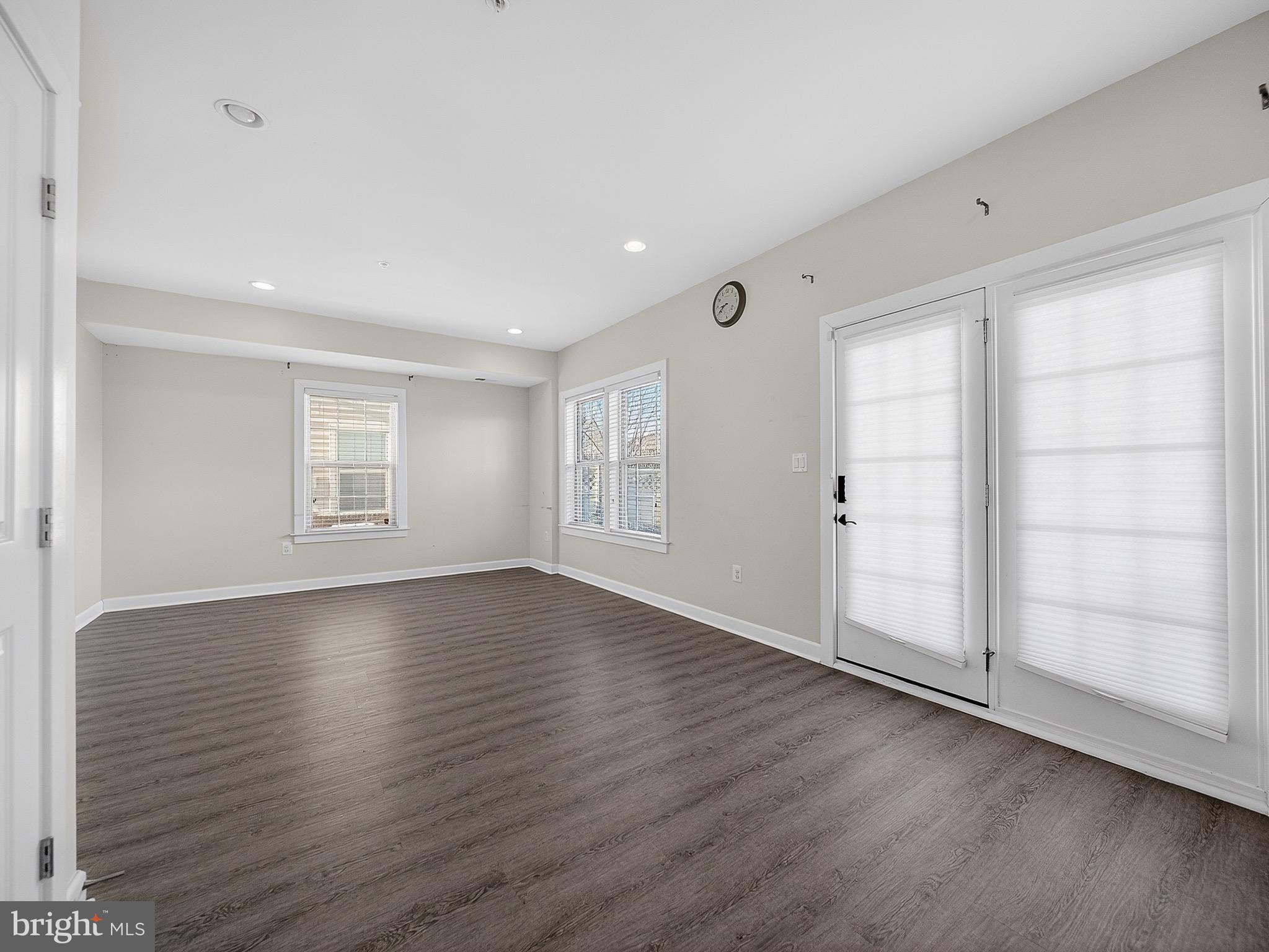 PARKSIDE - Residential