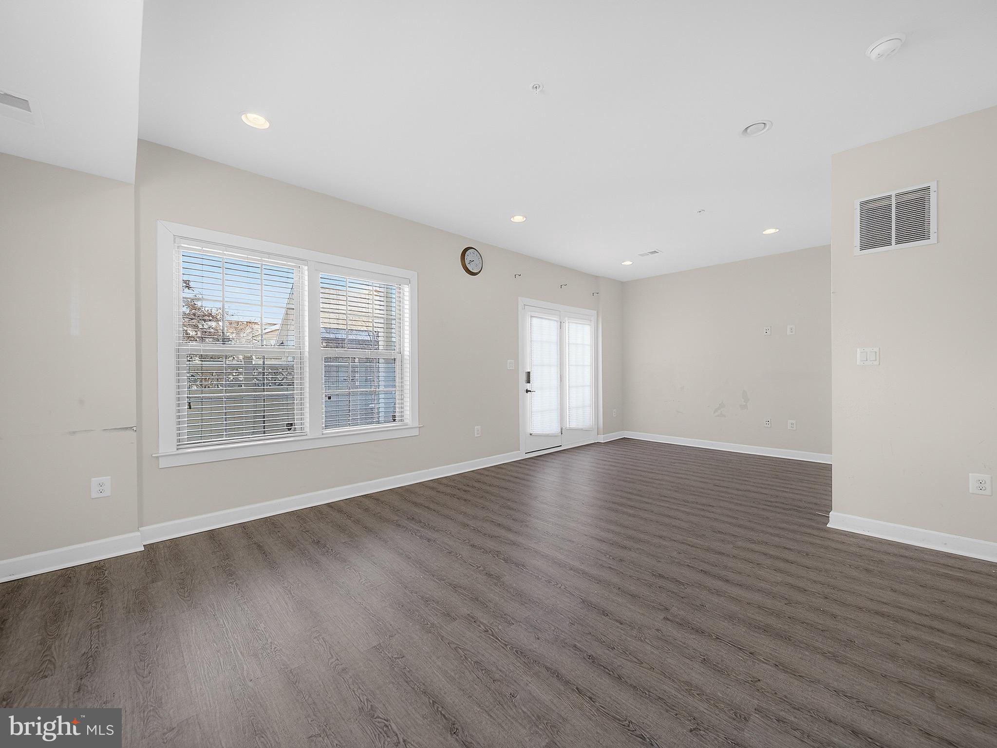 PARKSIDE - Residential