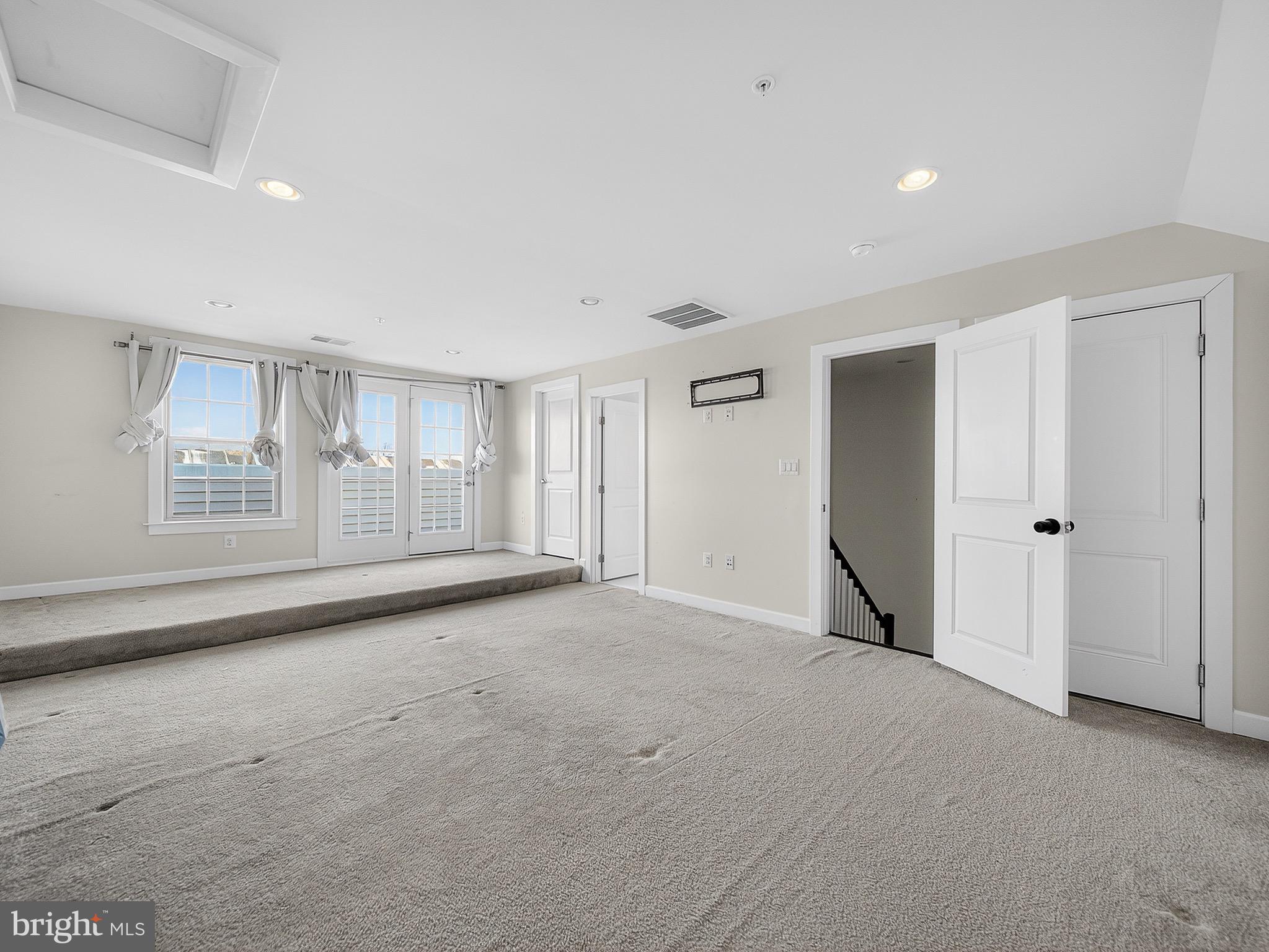 PARKSIDE - Residential