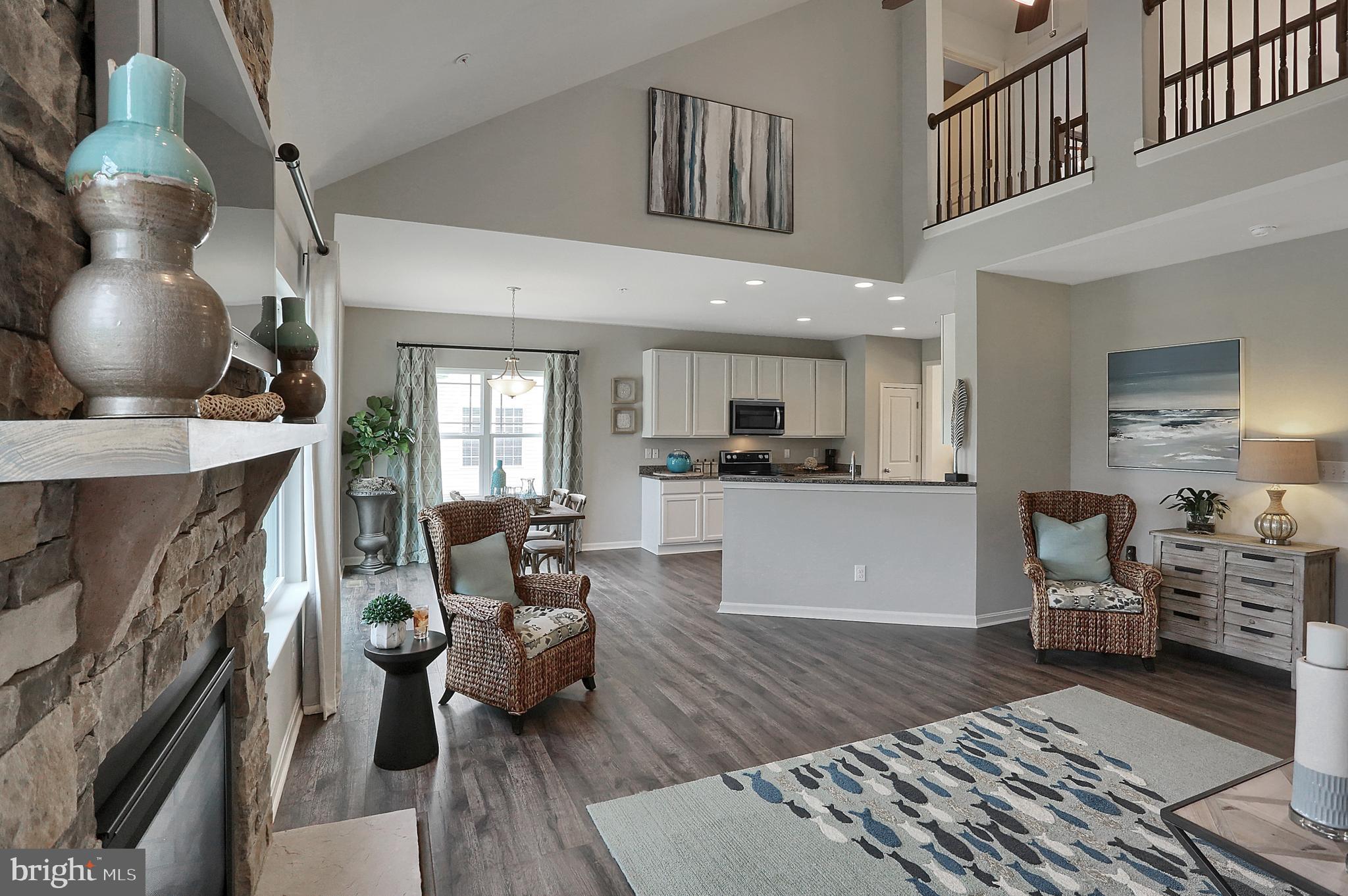 CAPTAIN'S COVE - Residential