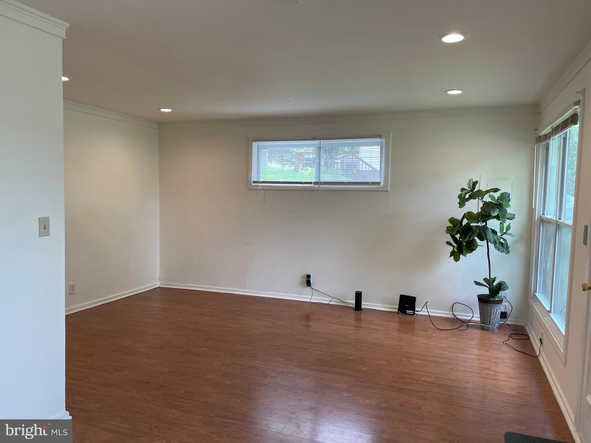 FAIRFAX HOMES - Residential