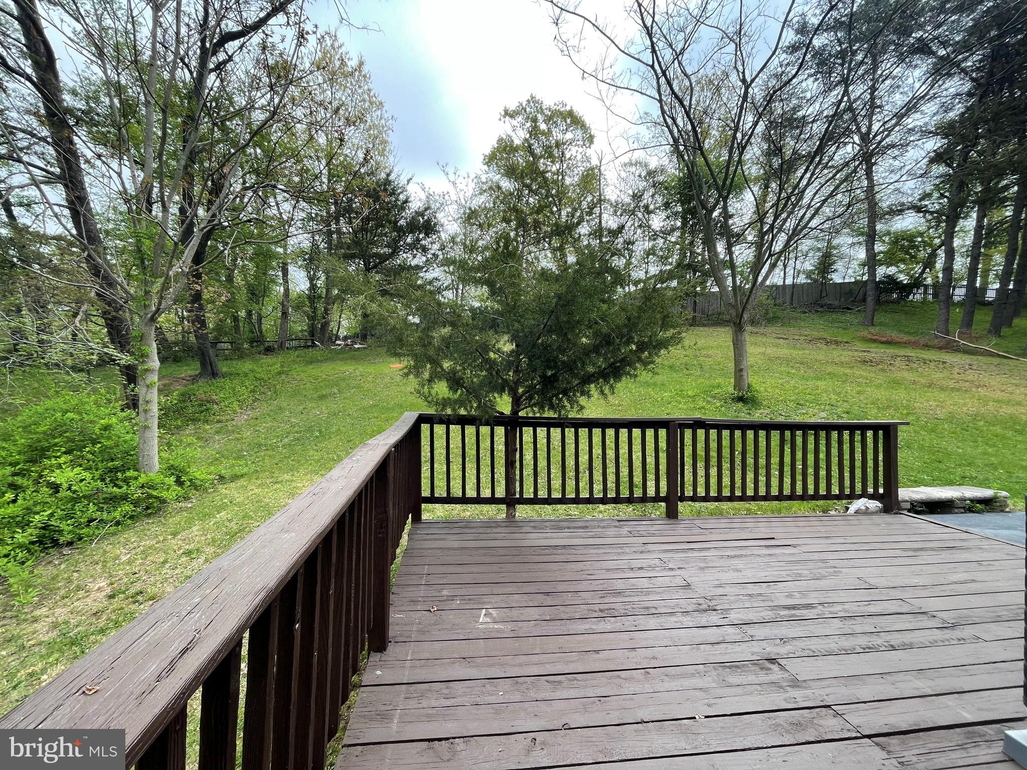 FAIRFAX HOMES - Residential