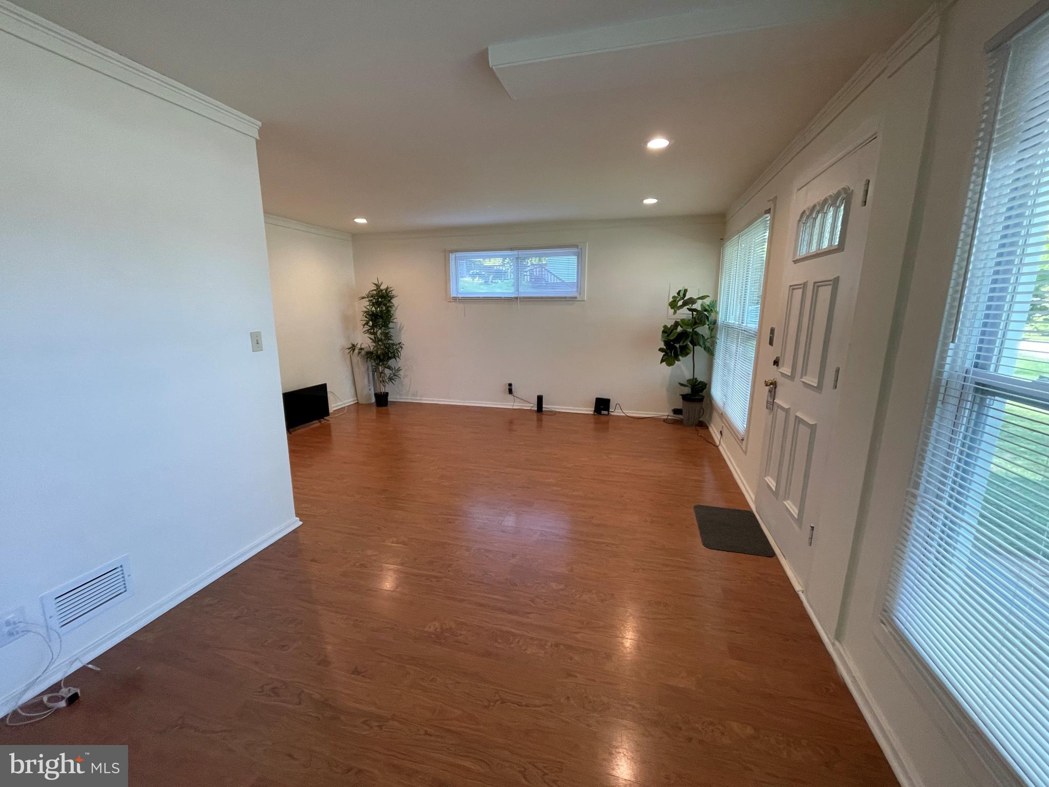 FAIRFAX HOMES - Residential