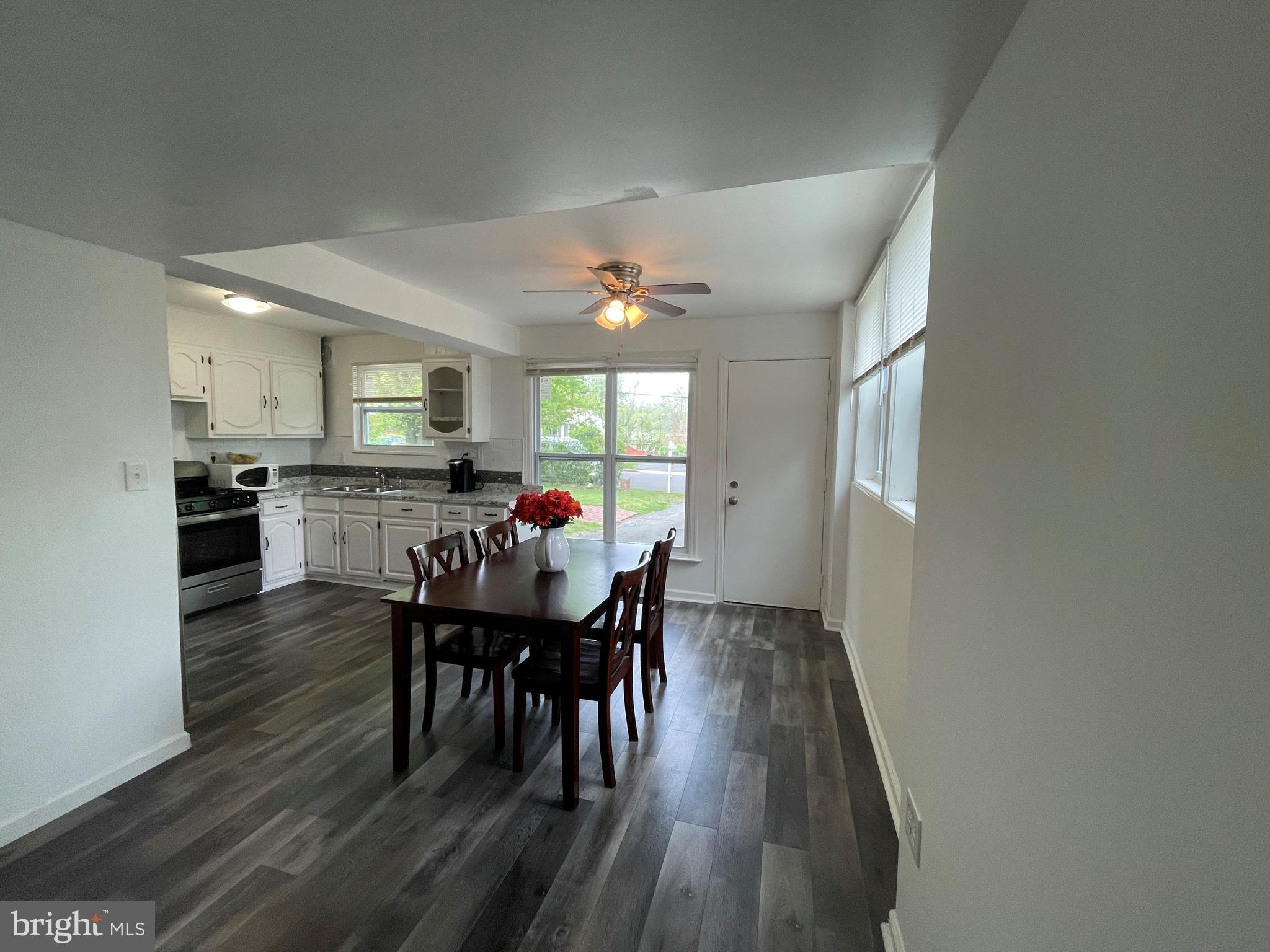 FAIRFAX HOMES - Residential