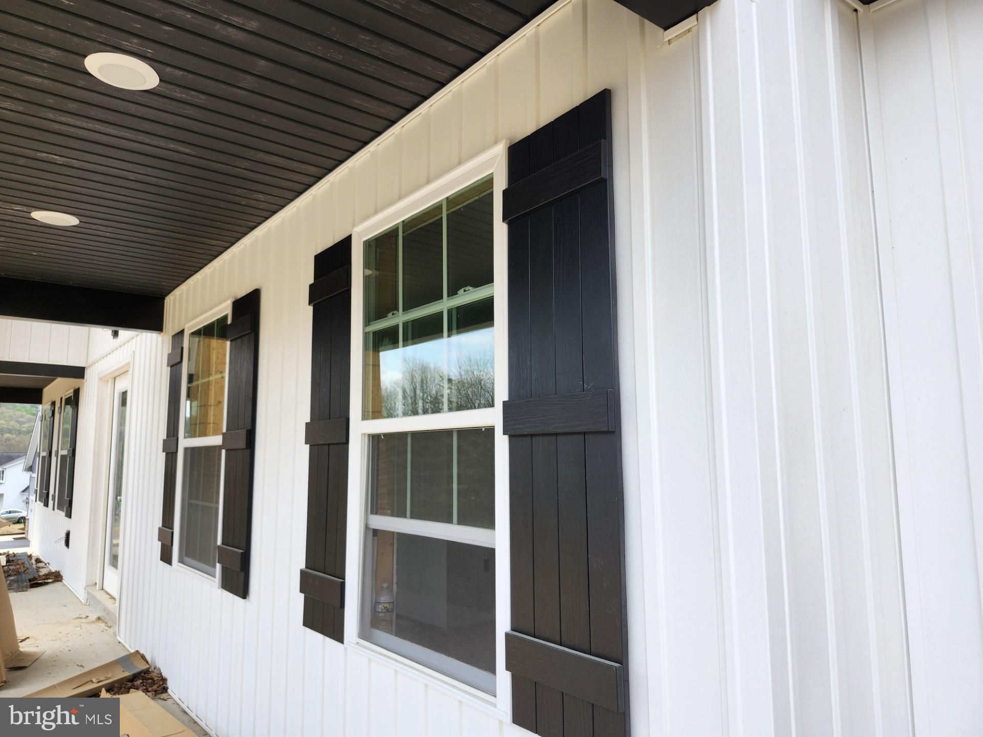 LAKEWOOD - Residential