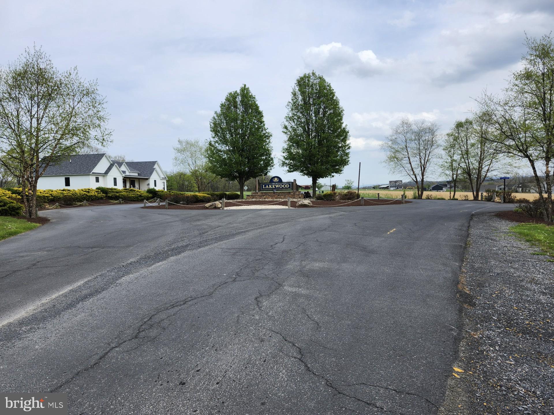 LAKEWOOD - Residential