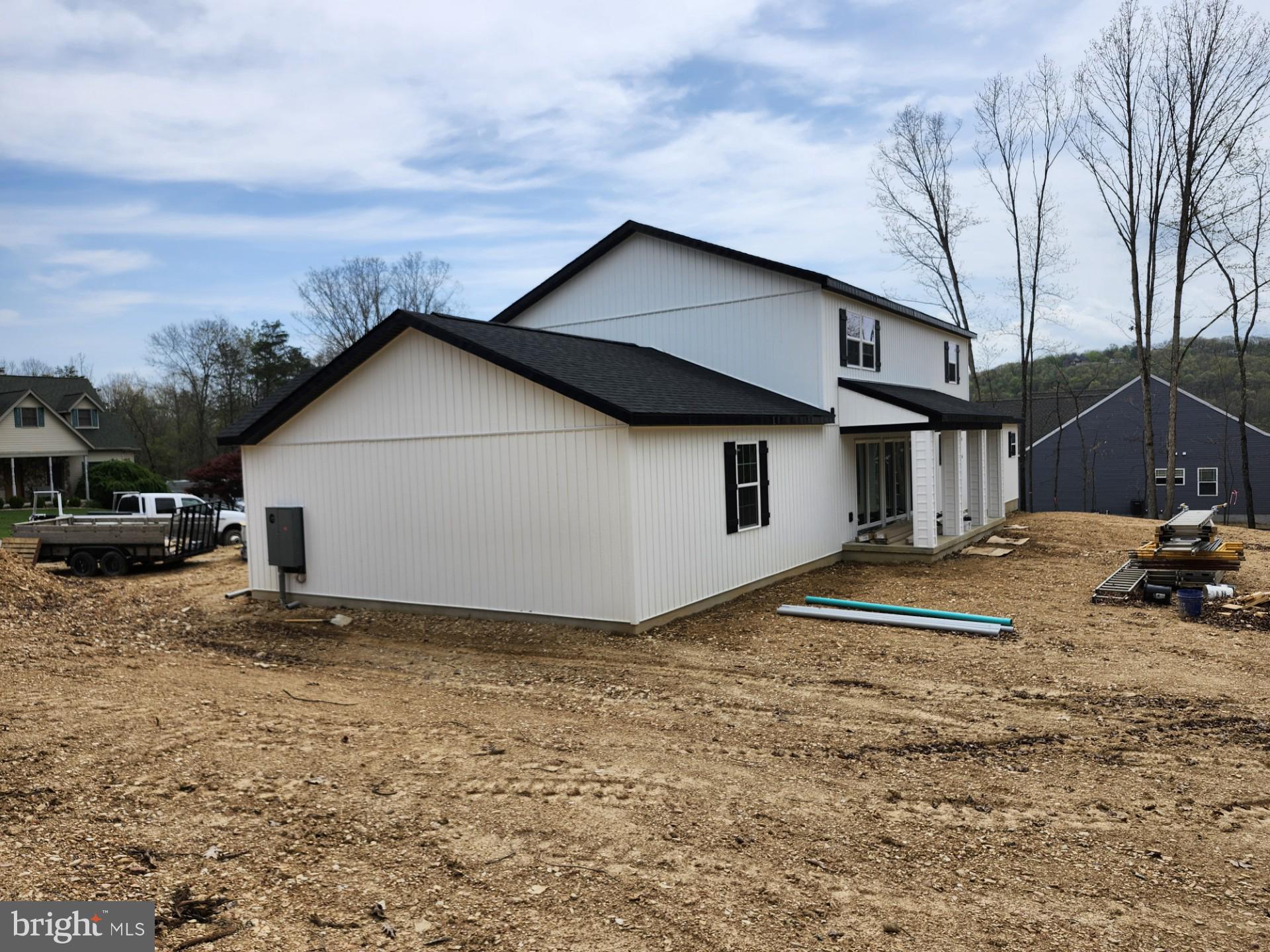 LAKEWOOD - Residential