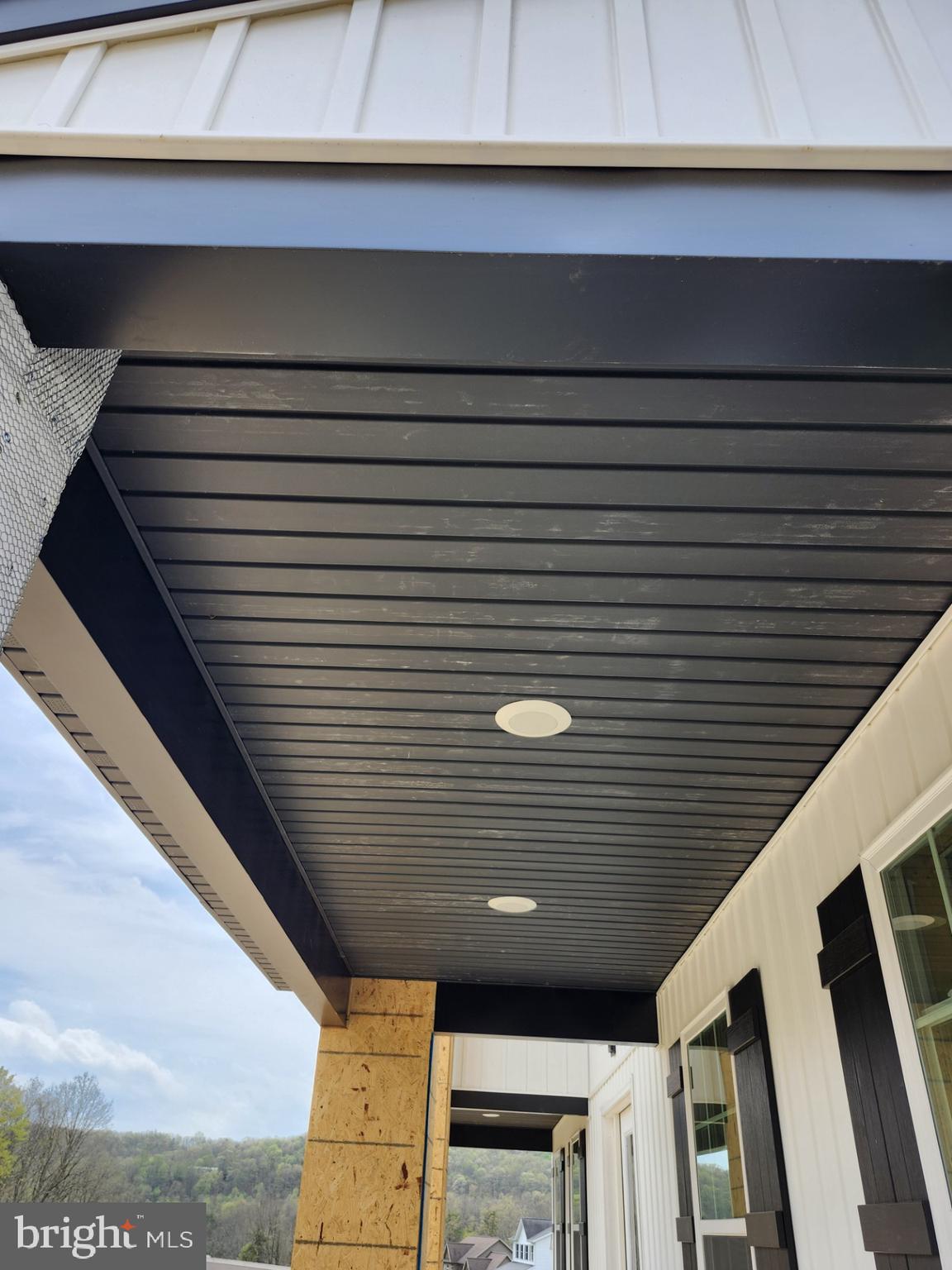 LAKEWOOD - Residential