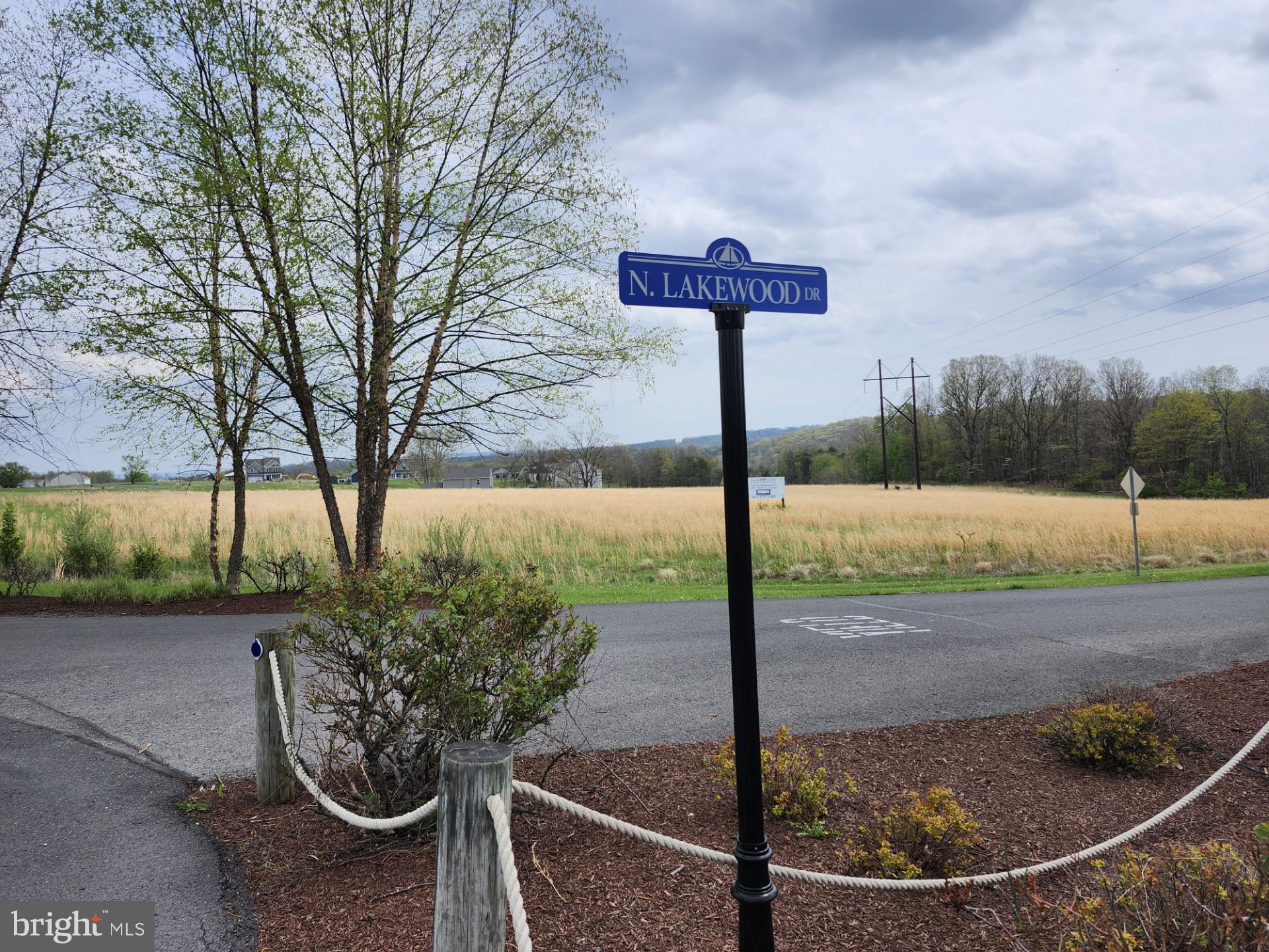 LAKEWOOD - Residential