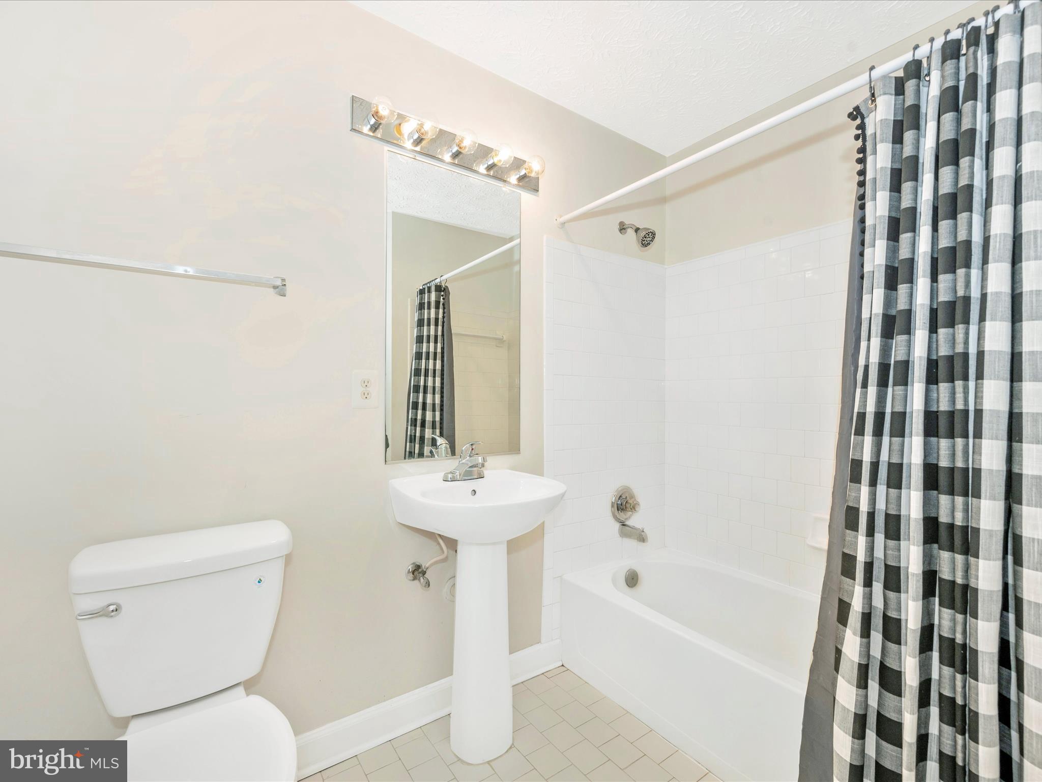 SPRING RIDGE - Residential Lease