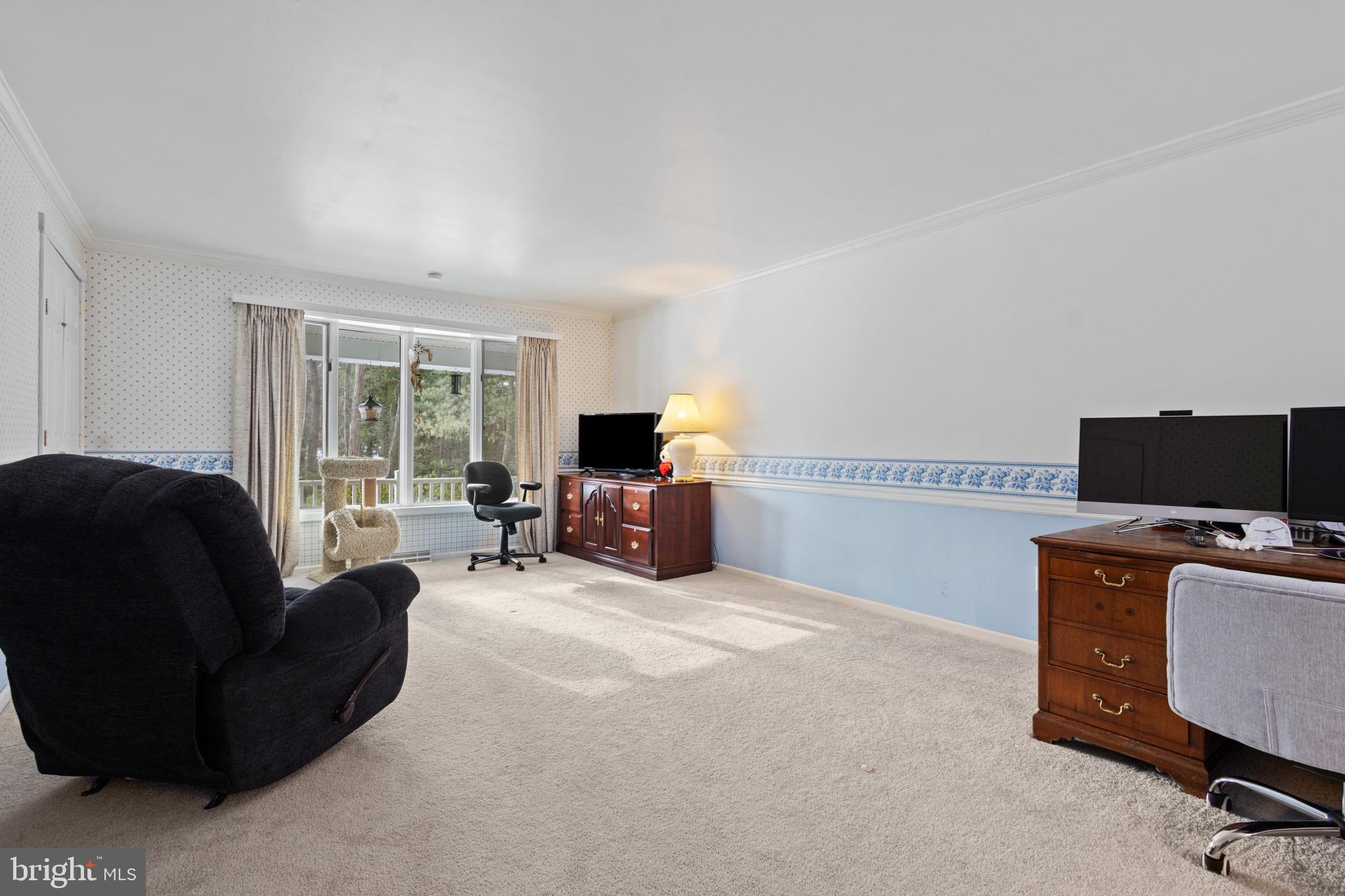 WOODCREST SHORES - Residential
