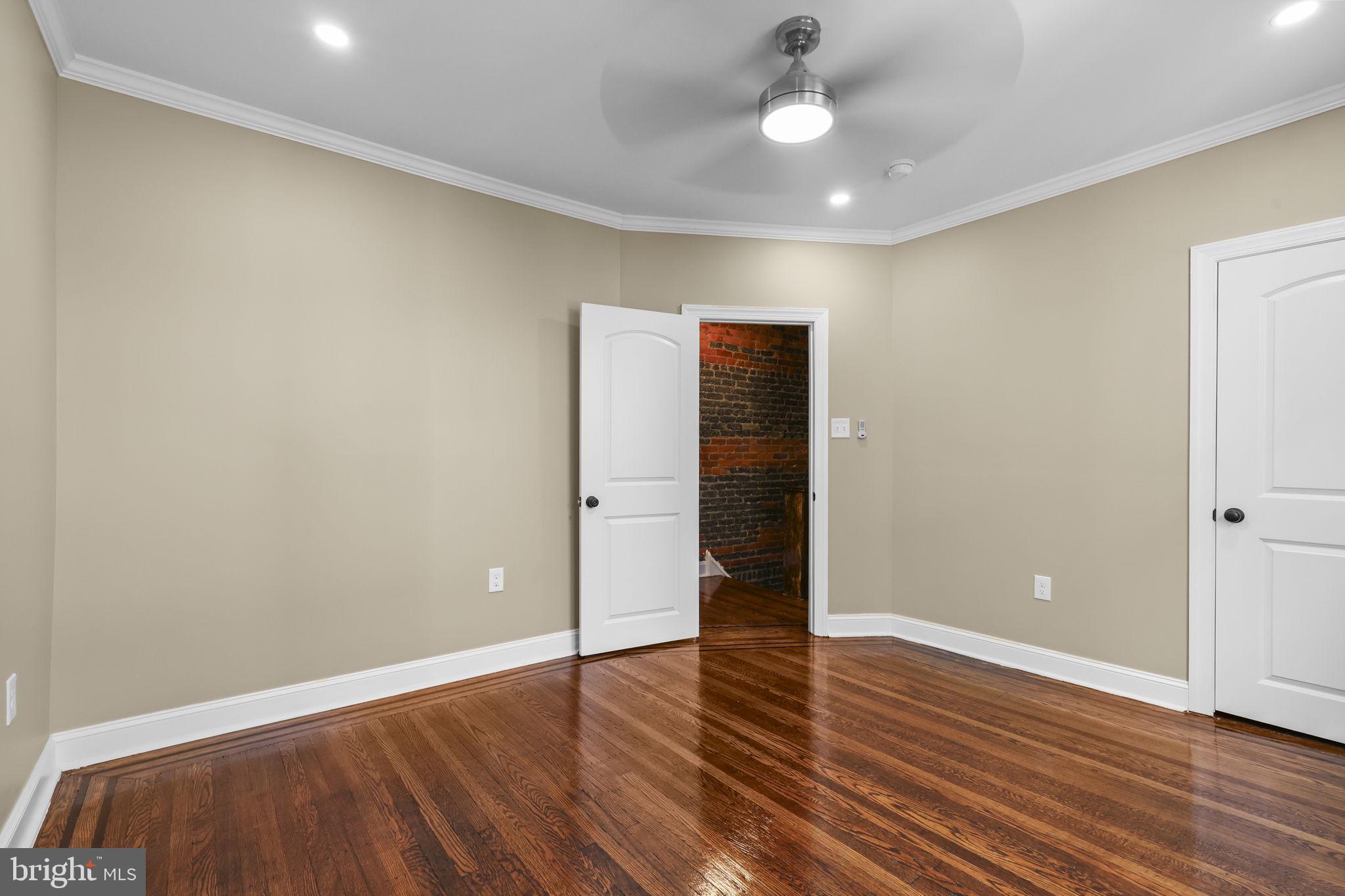 UNIVERSITY CITY - Residential