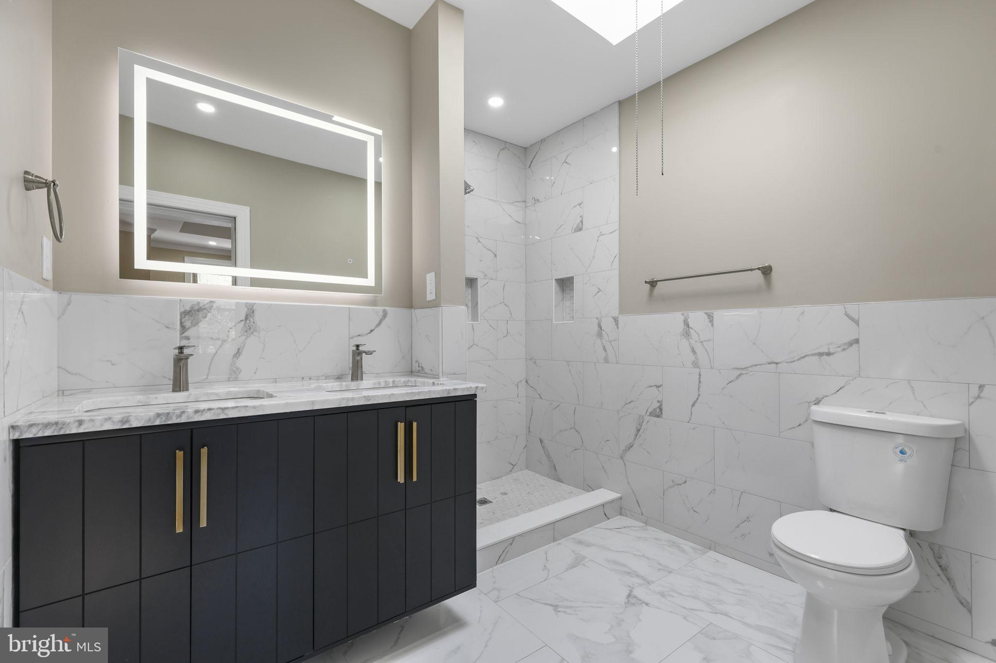 UNIVERSITY CITY - Residential