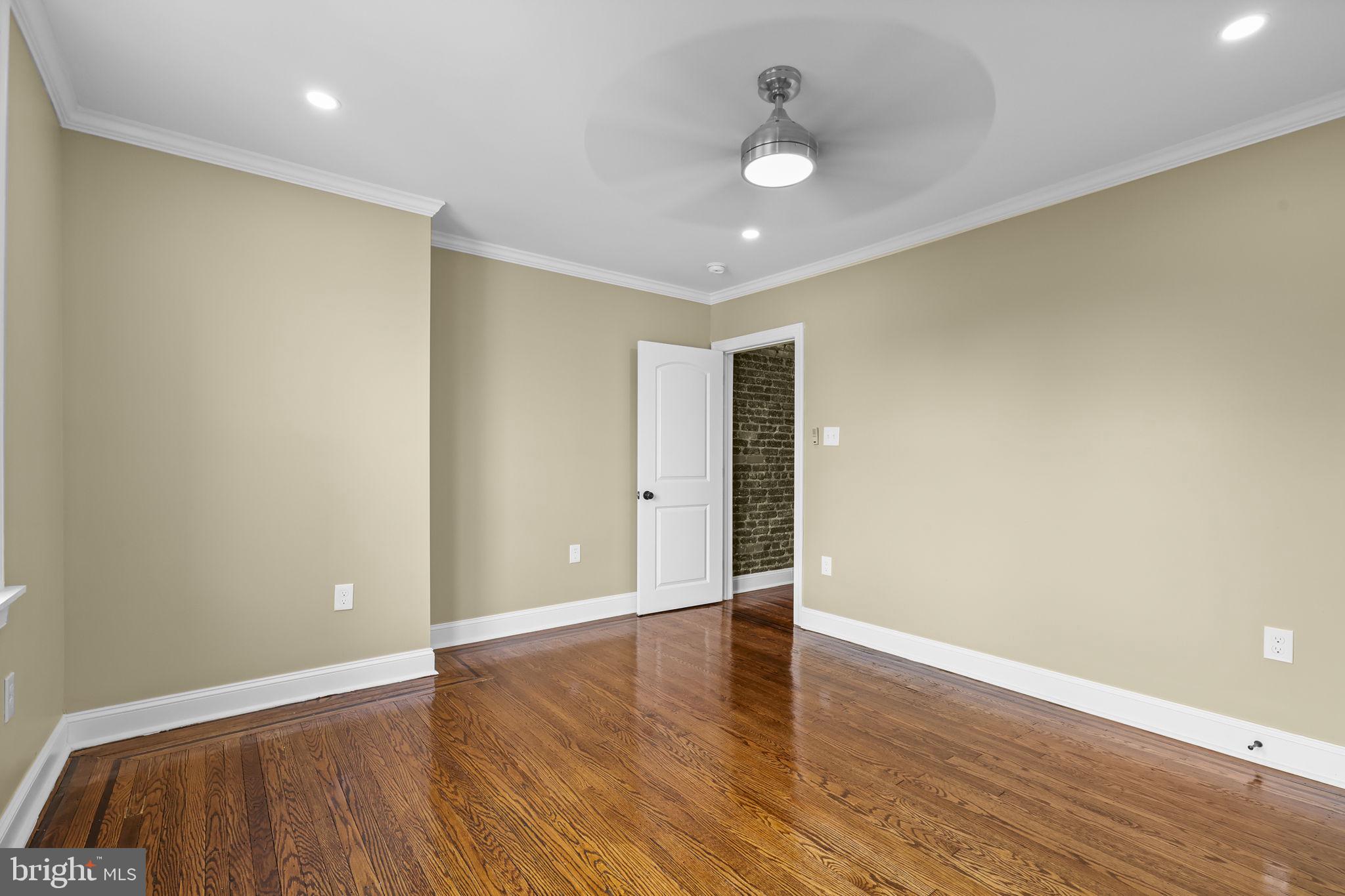 UNIVERSITY CITY - Residential