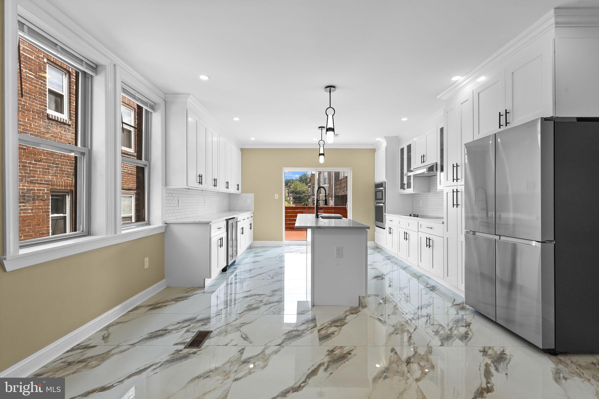 UNIVERSITY CITY - Residential