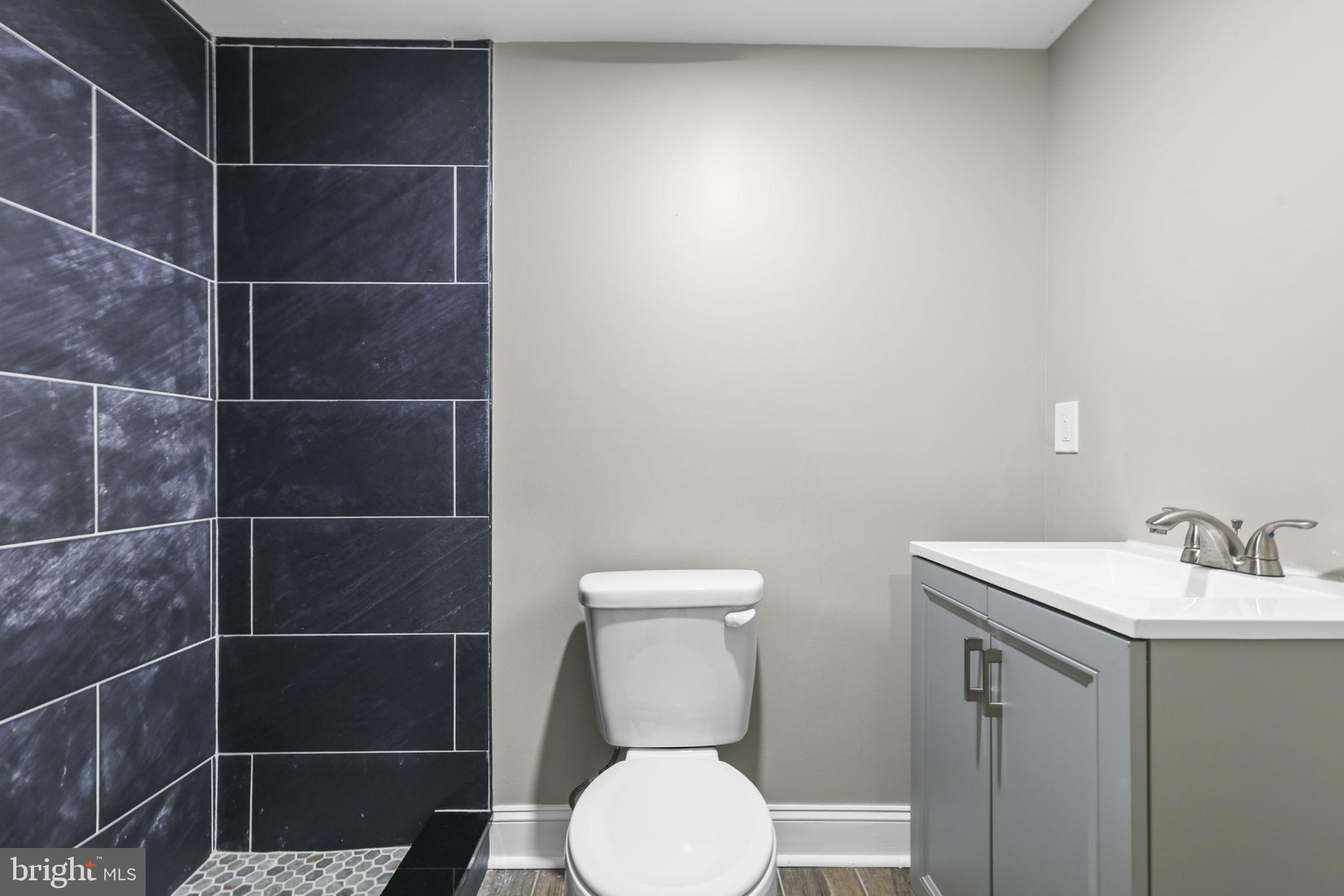 UNIVERSITY CITY - Residential