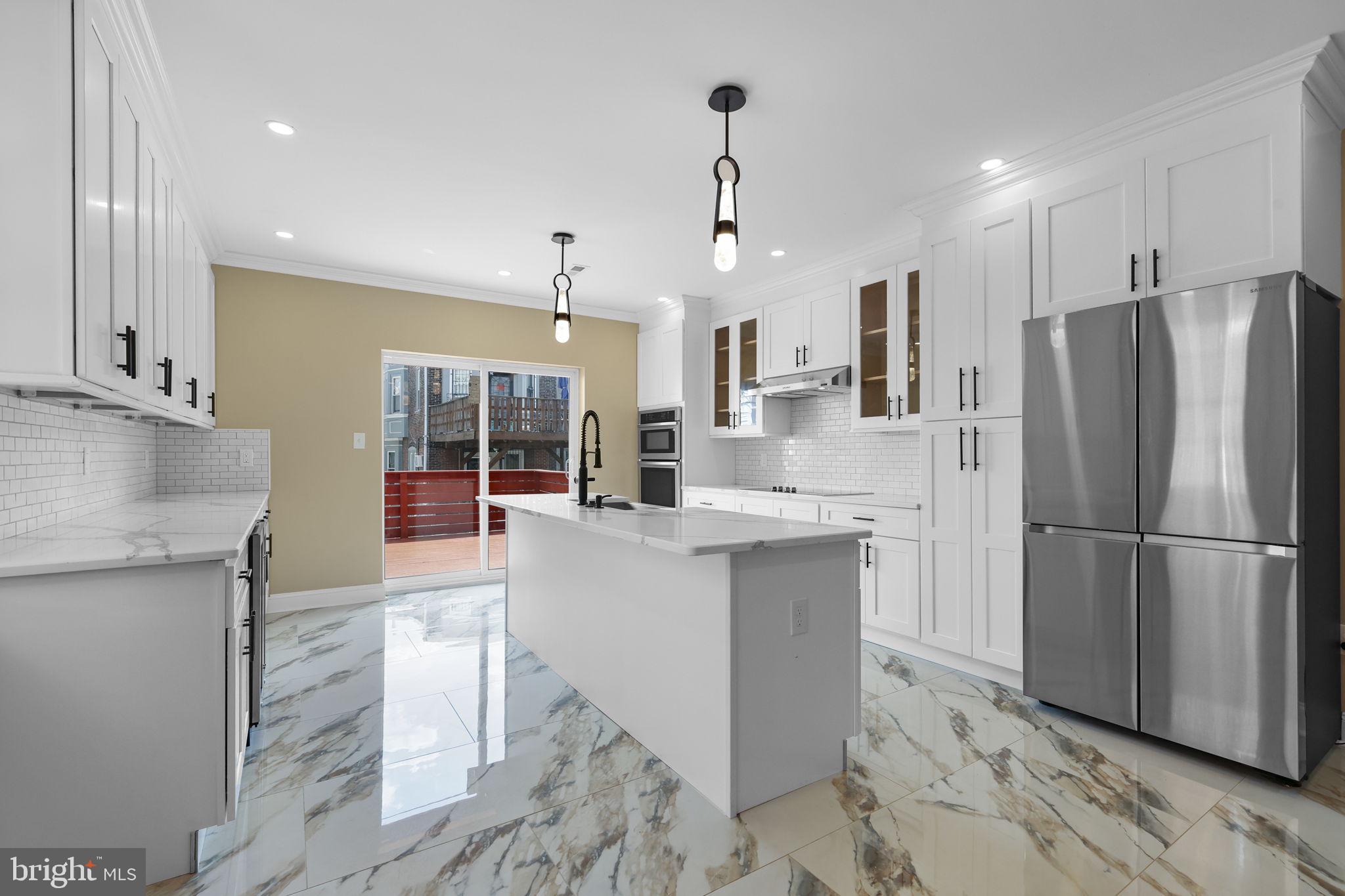 UNIVERSITY CITY - Residential