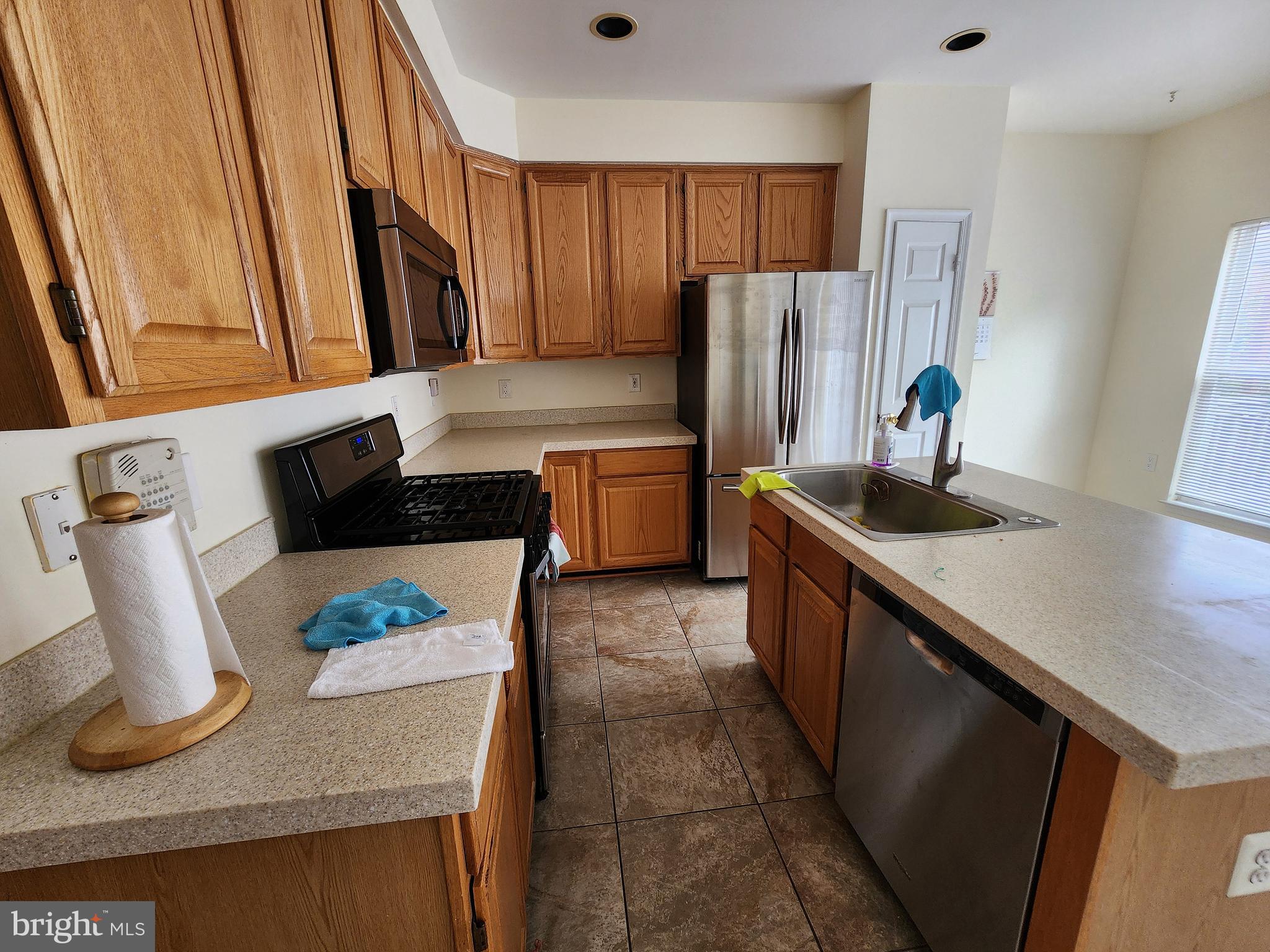 LIFESTYLE AT SULLY STATION - Residential Lease