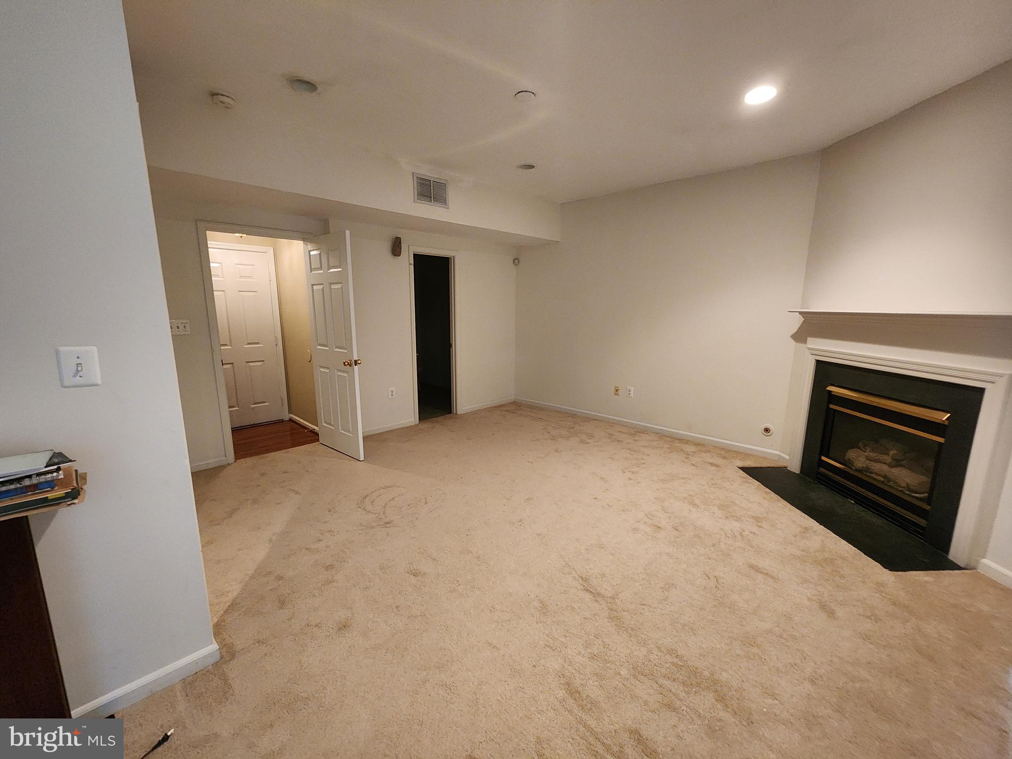 LIFESTYLE AT SULLY STATION - Residential Lease