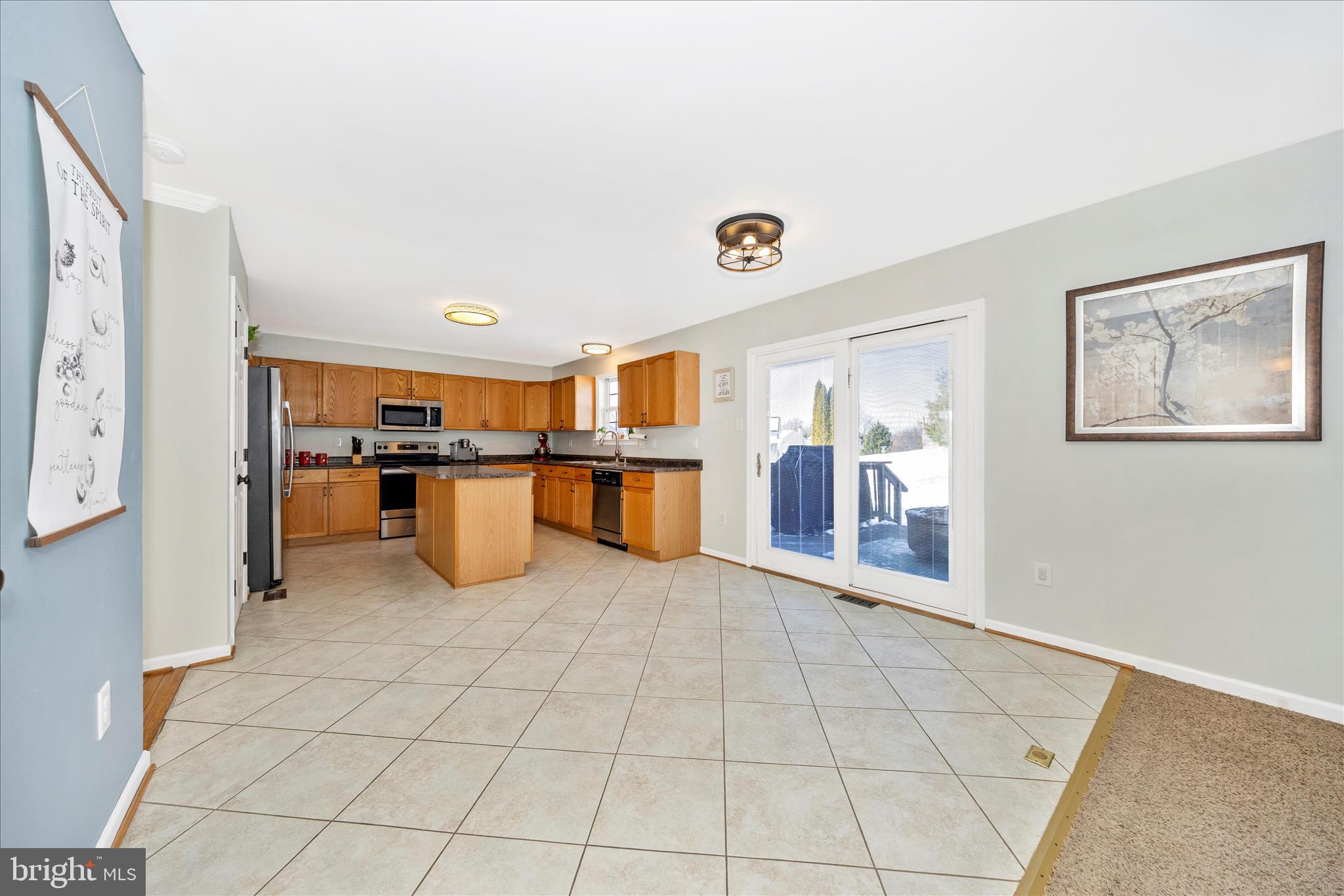 ROCKINGHAM - Residential