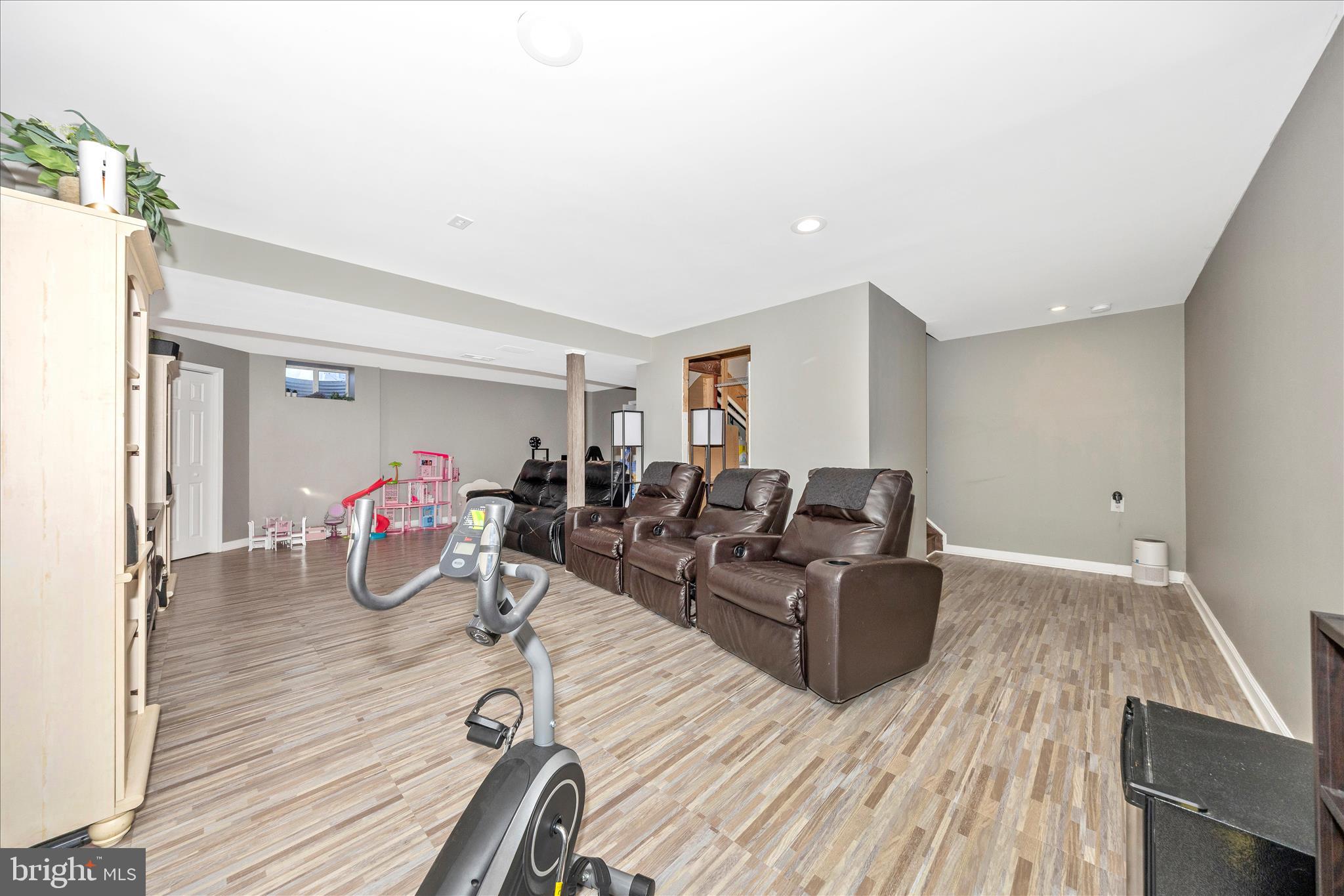 ROCKINGHAM - Residential