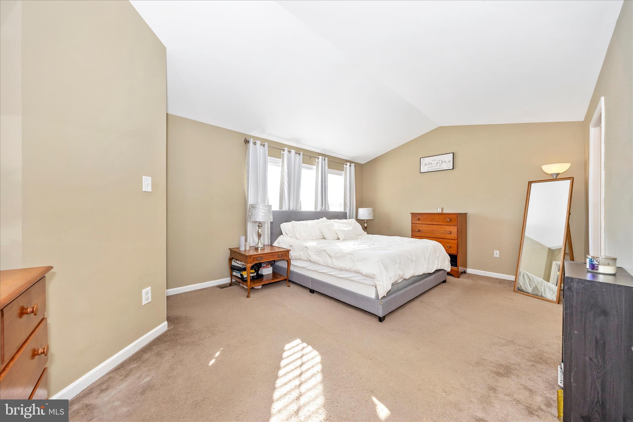 ROCKINGHAM - Residential