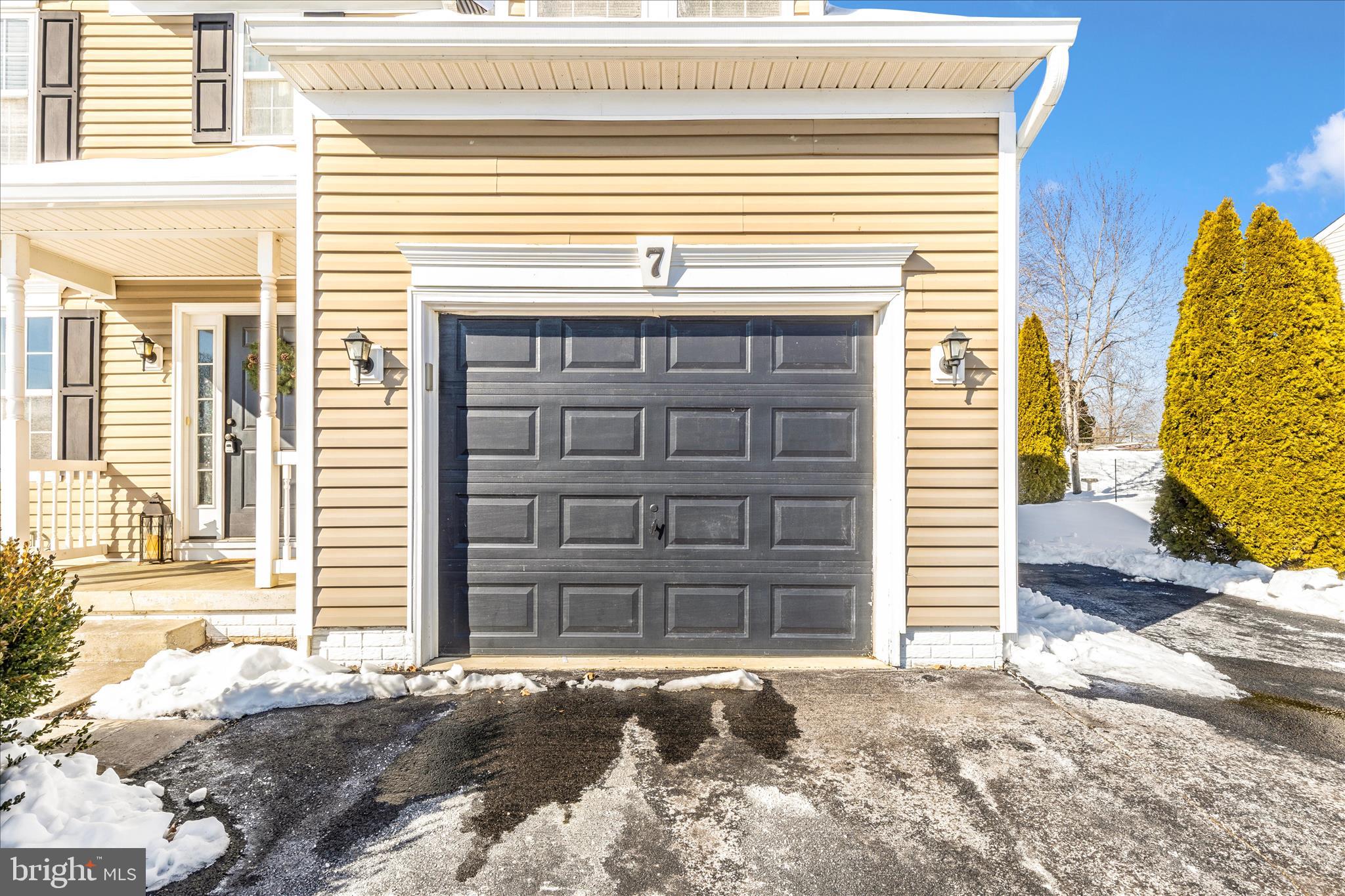 ROCKINGHAM - Residential