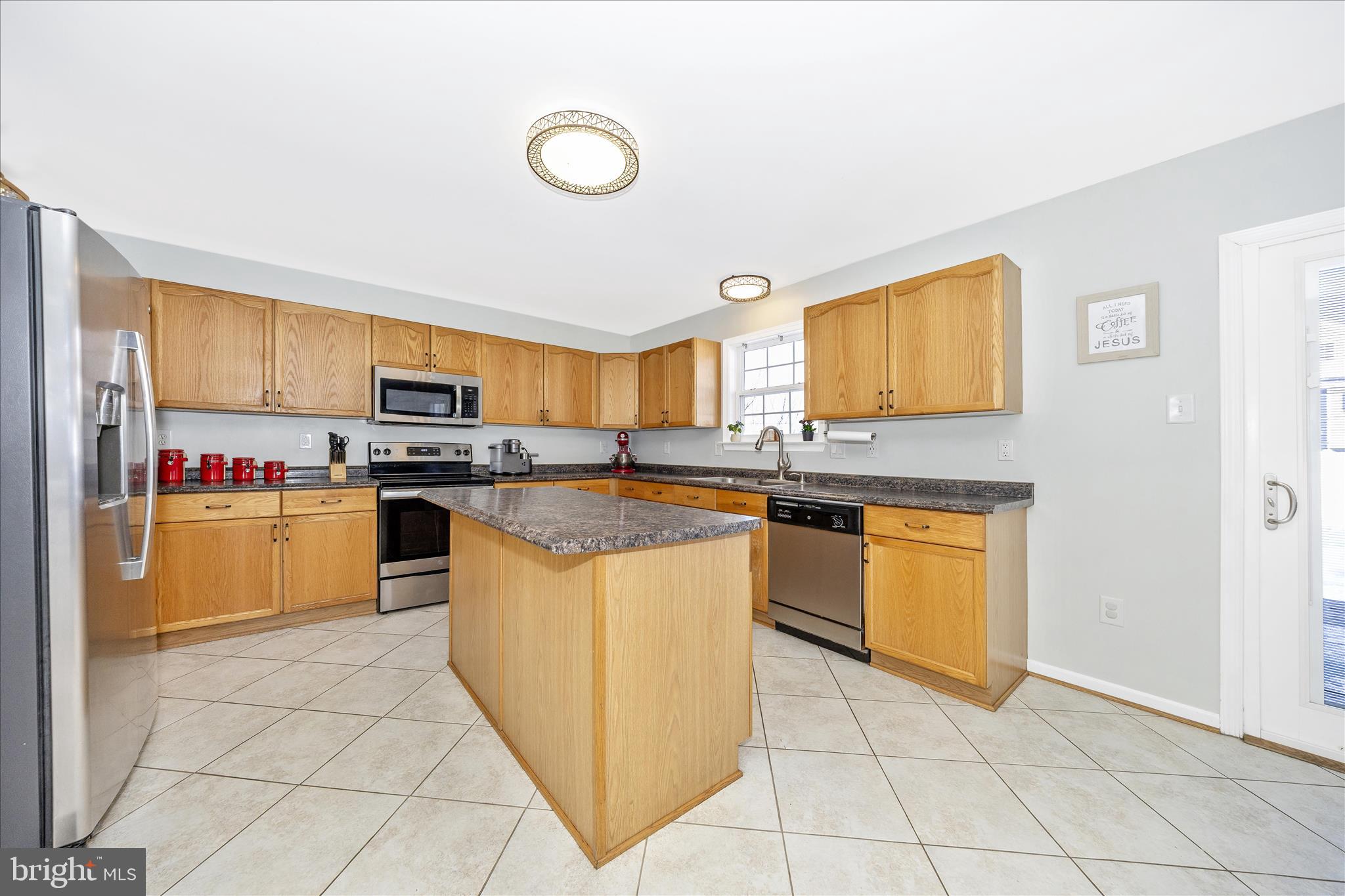 ROCKINGHAM - Residential