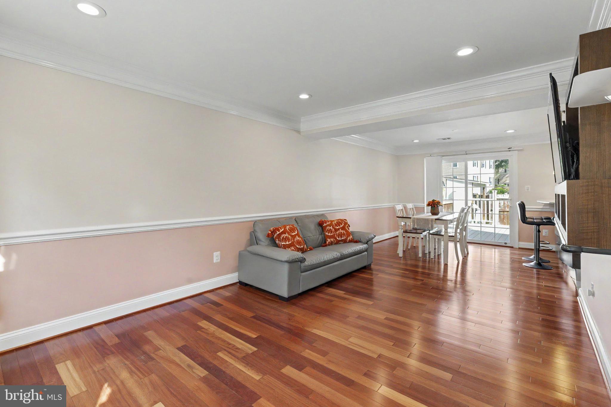 7733 DURER COURT