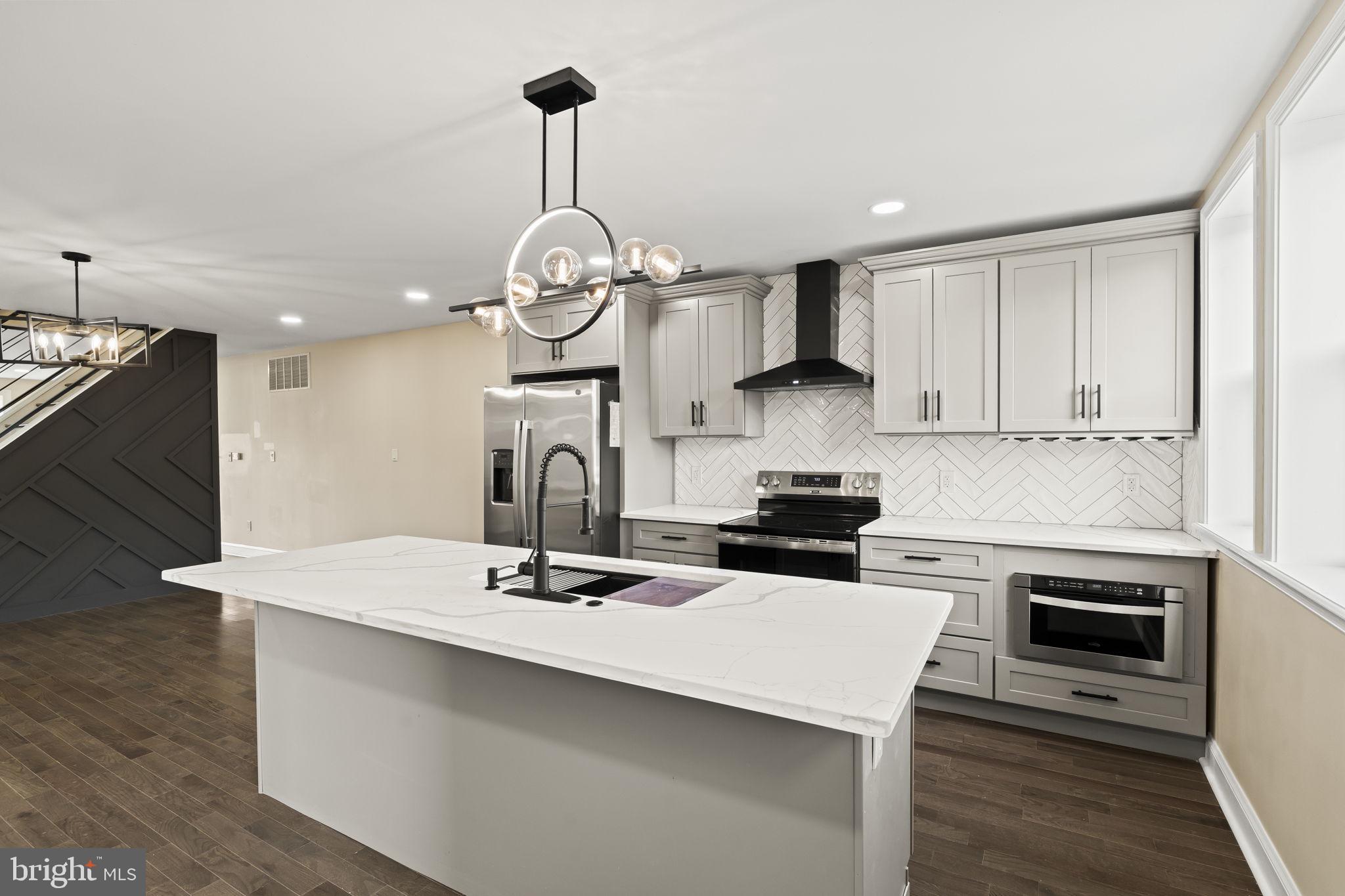 WEST OAK LANE - Residential