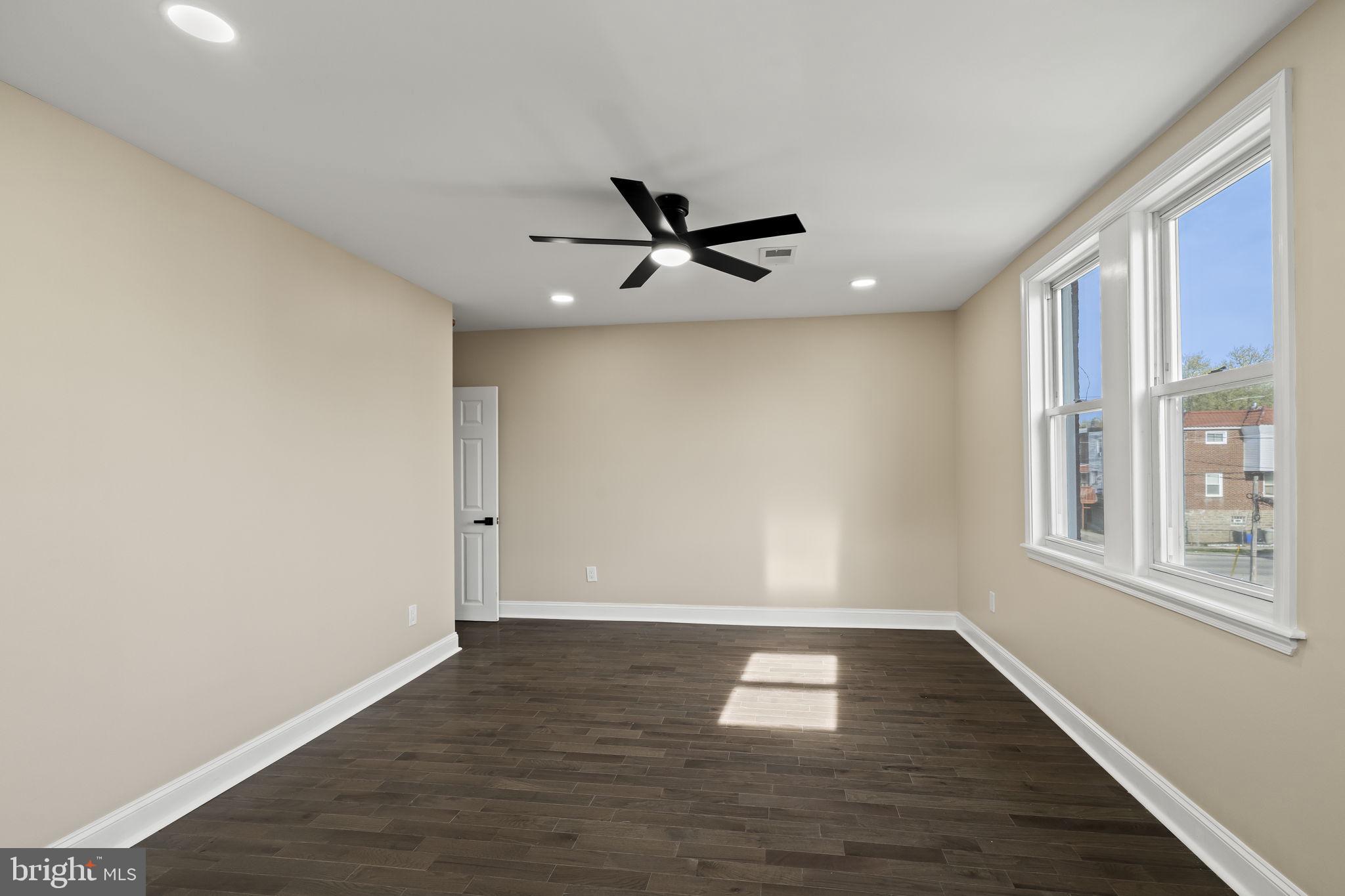 WEST OAK LANE - Residential