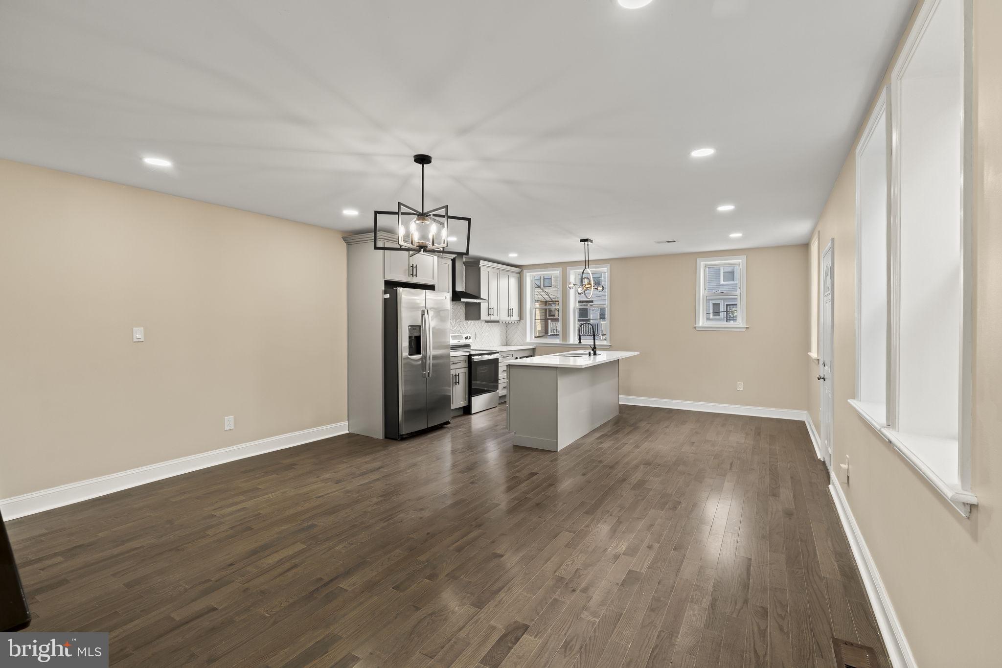 WEST OAK LANE - Residential