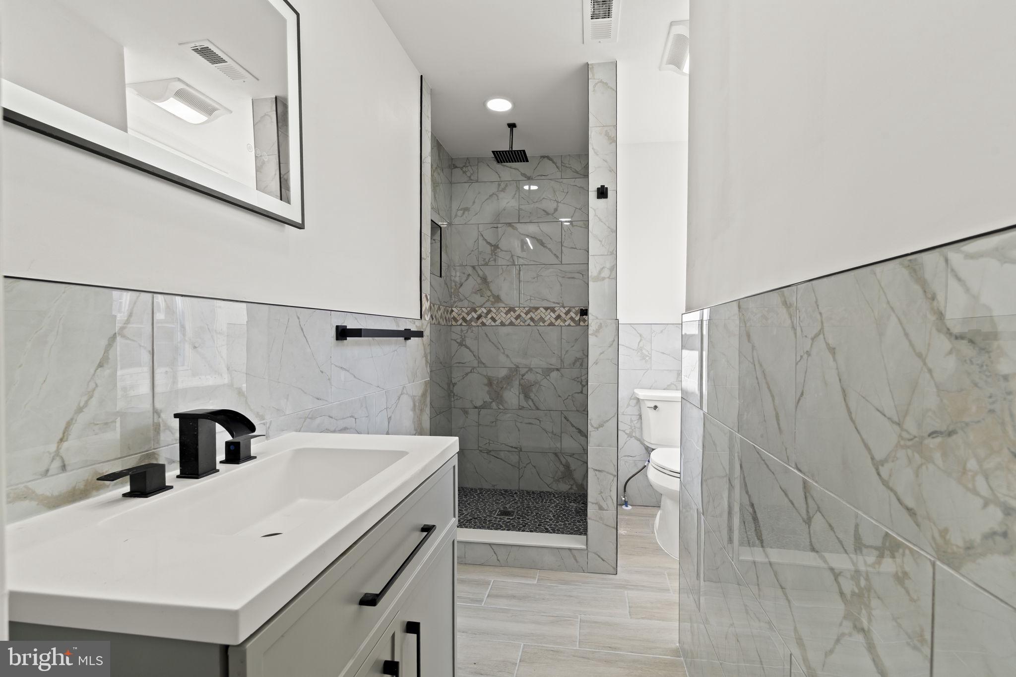 WEST OAK LANE - Residential