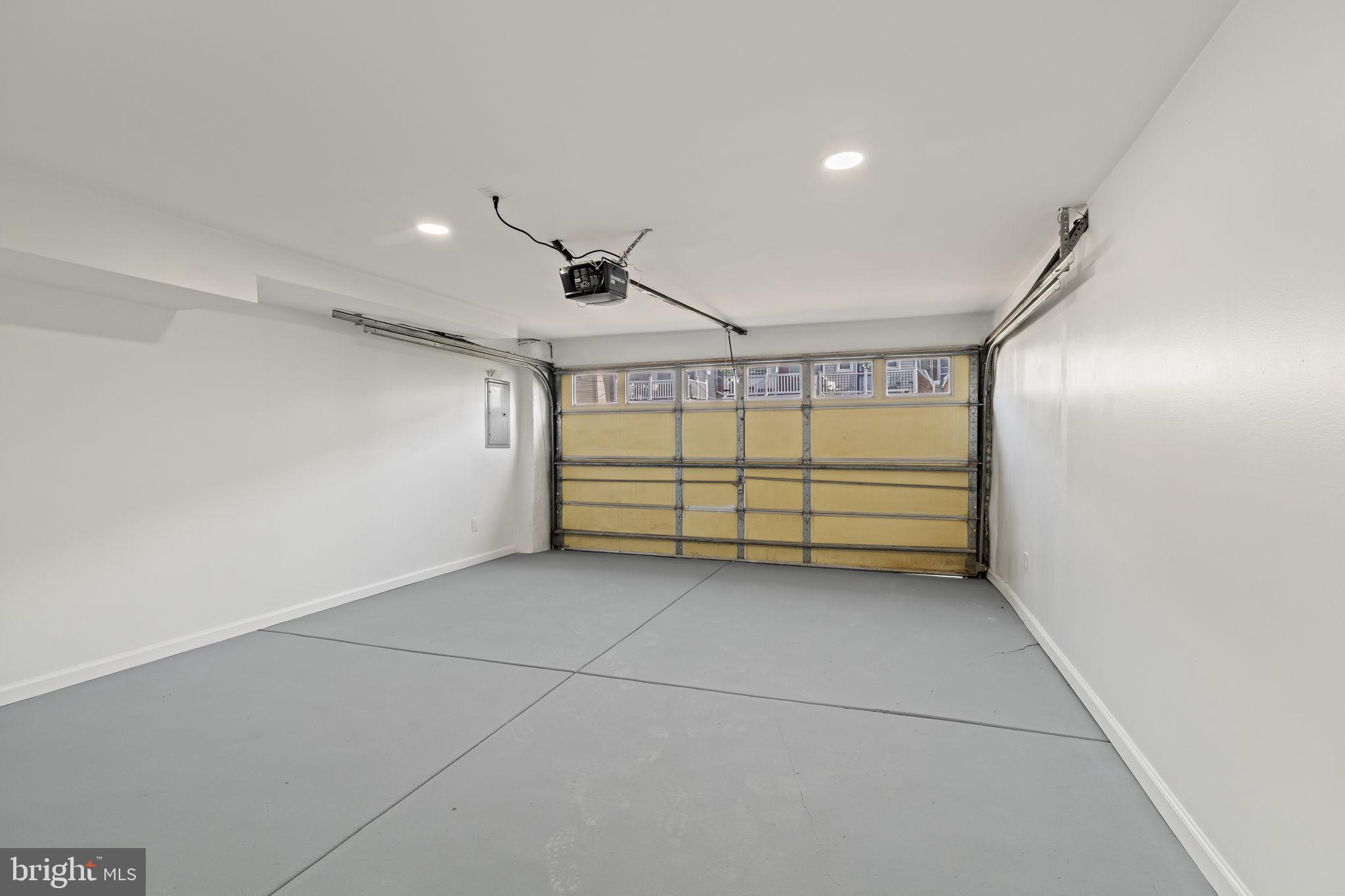 WEST OAK LANE - Residential