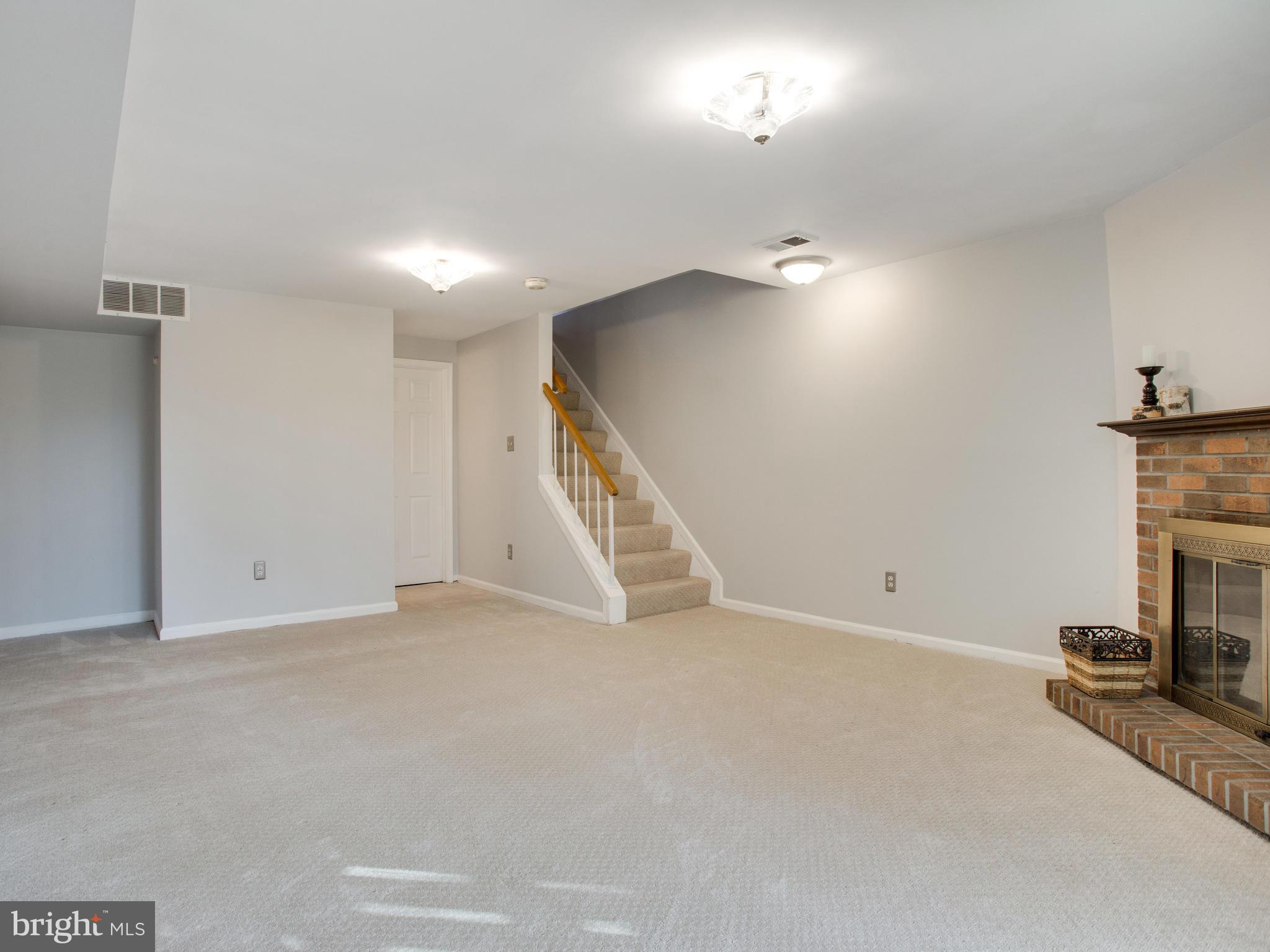 SPRINGFIELD OAKS - Residential