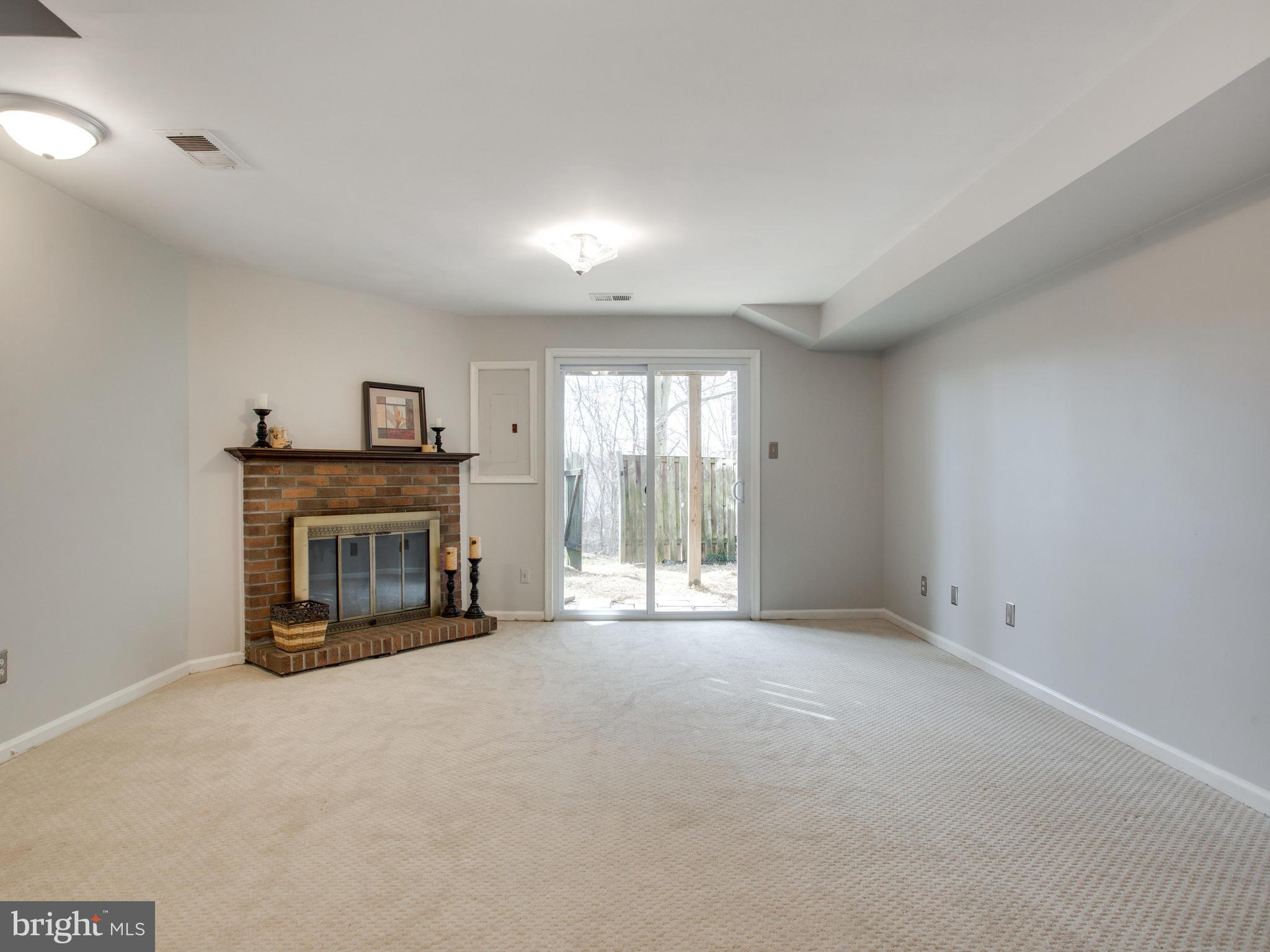 SPRINGFIELD OAKS - Residential