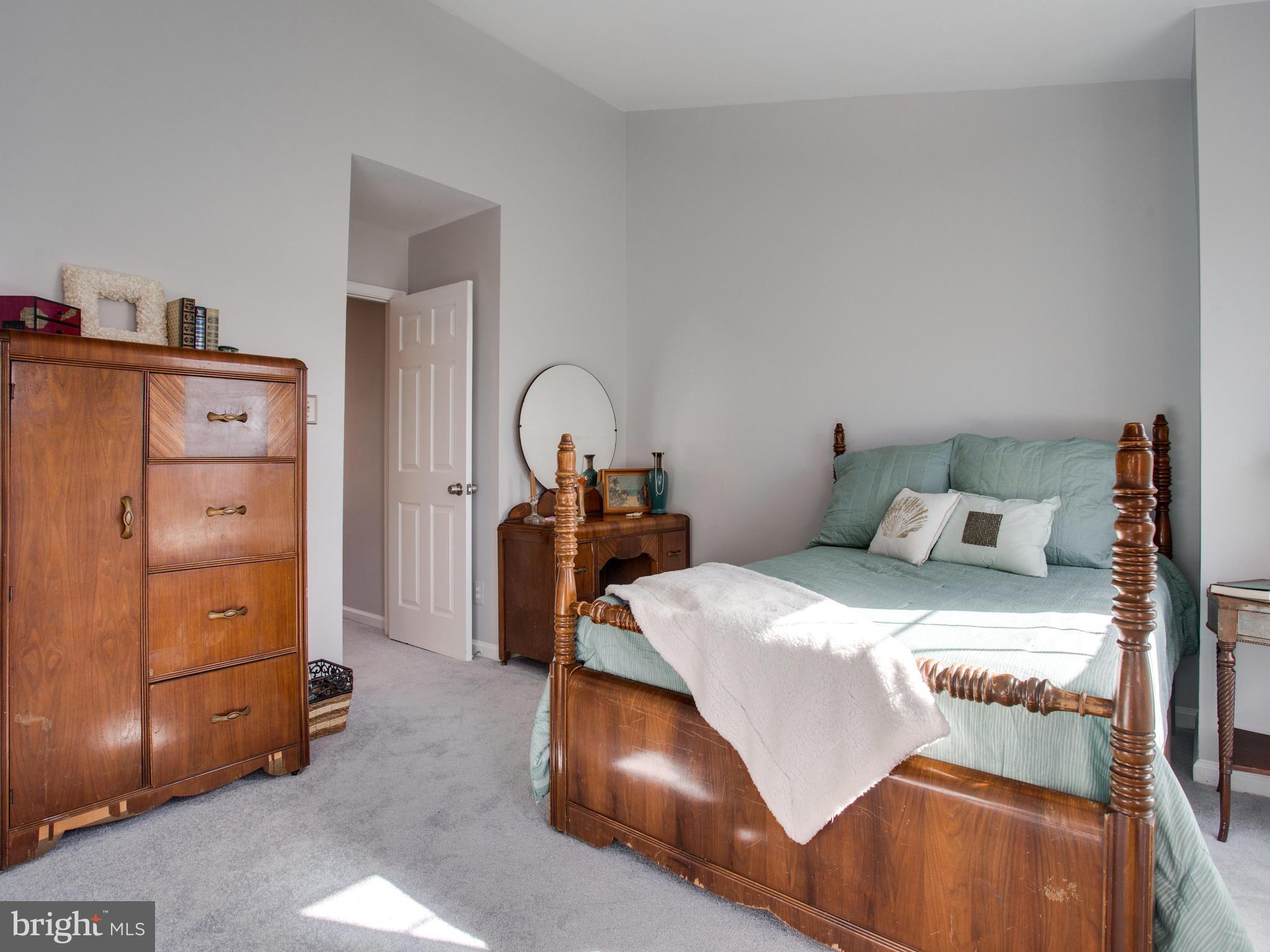 SPRINGFIELD OAKS - Residential