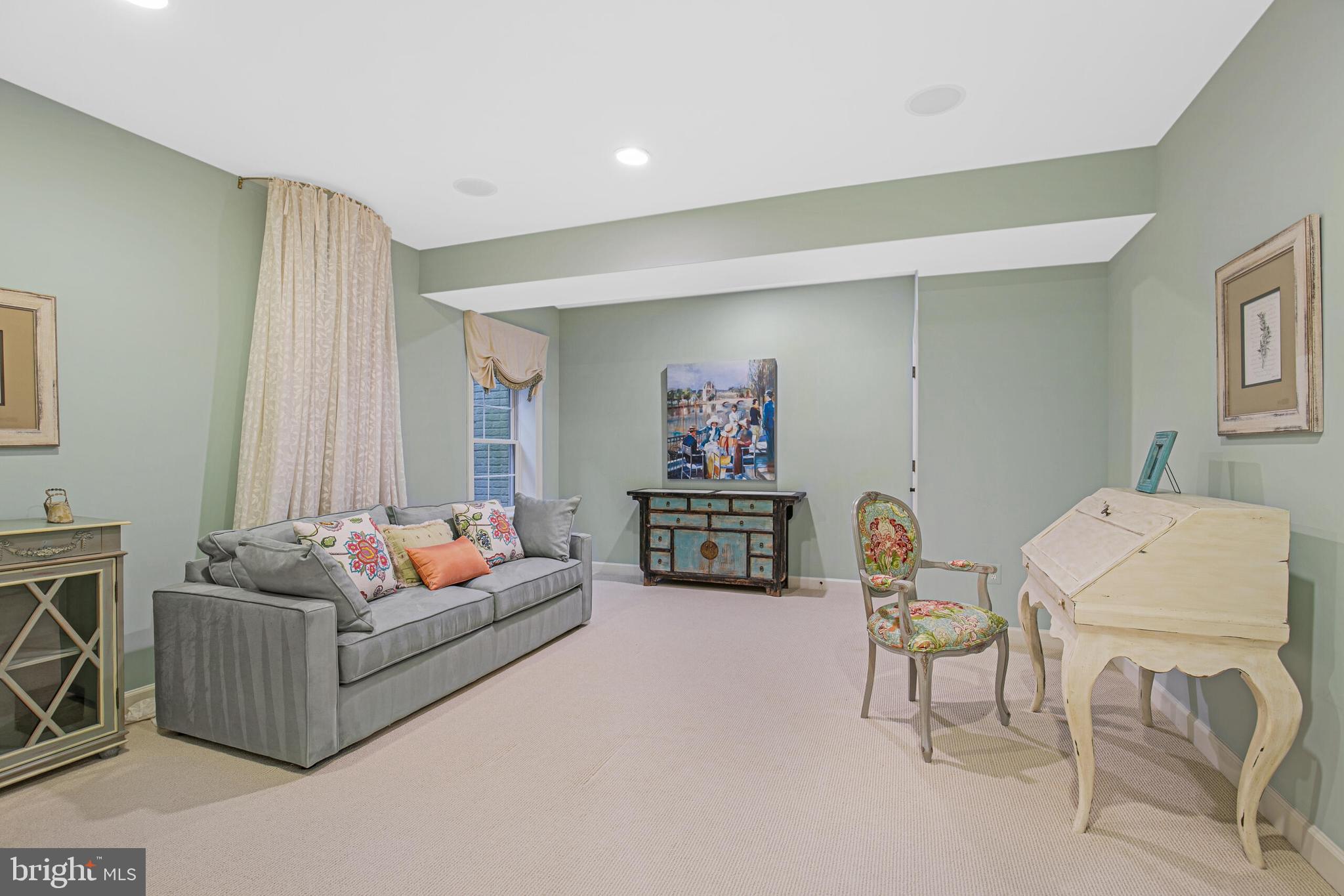 MAYMONT ESTATES - Residential