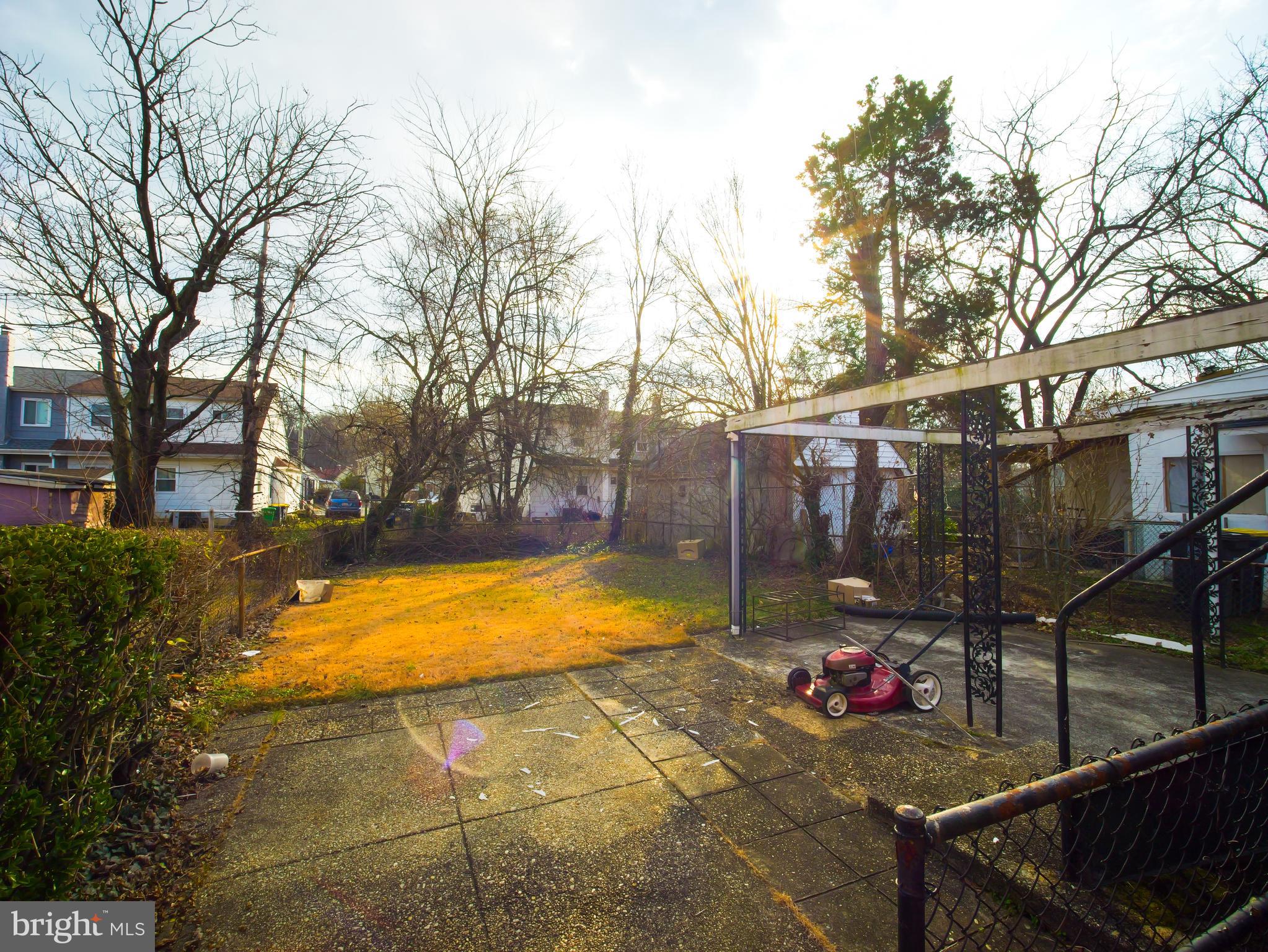 RIGGS MANOR - Residential