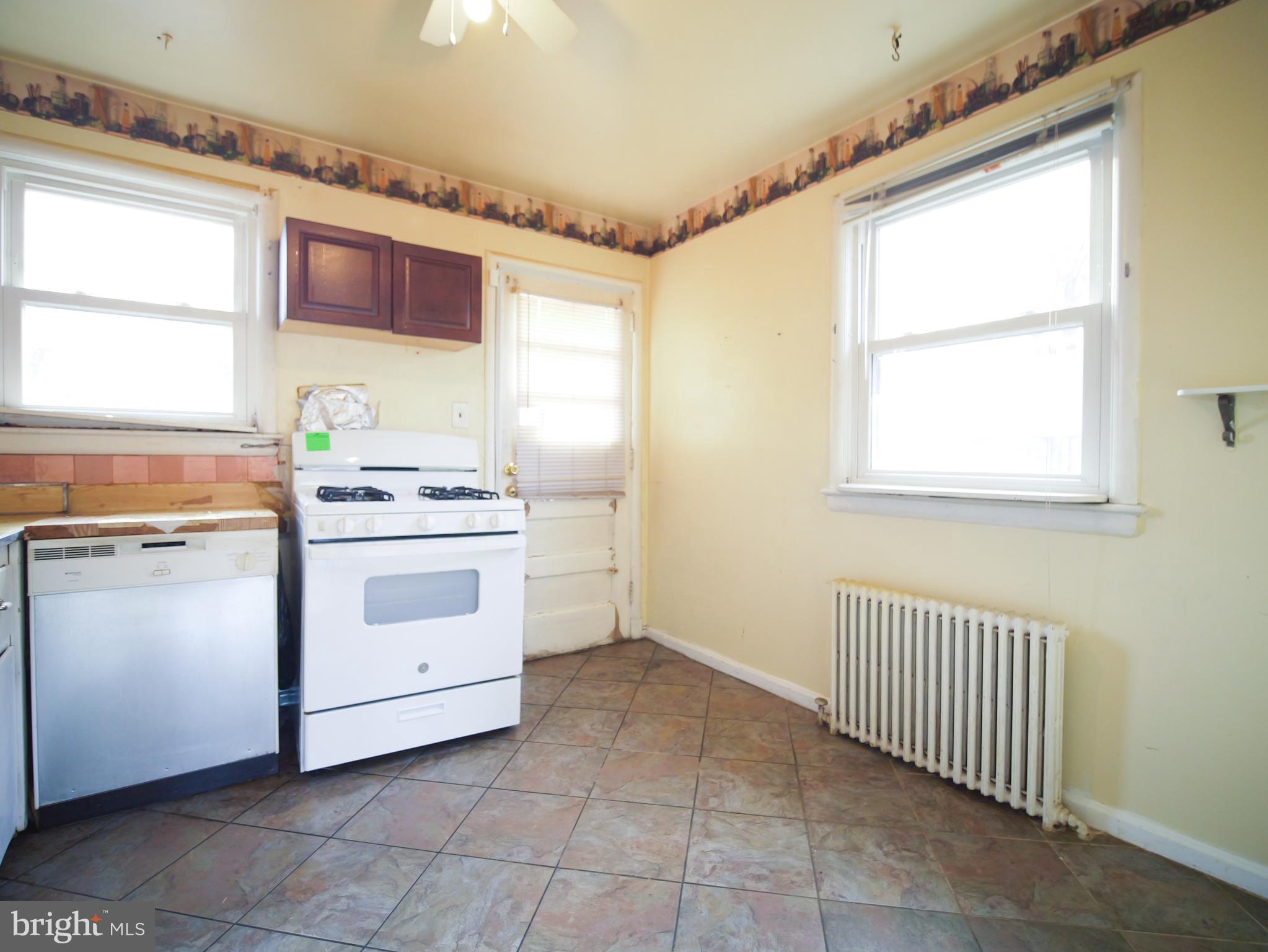 RIGGS MANOR - Residential