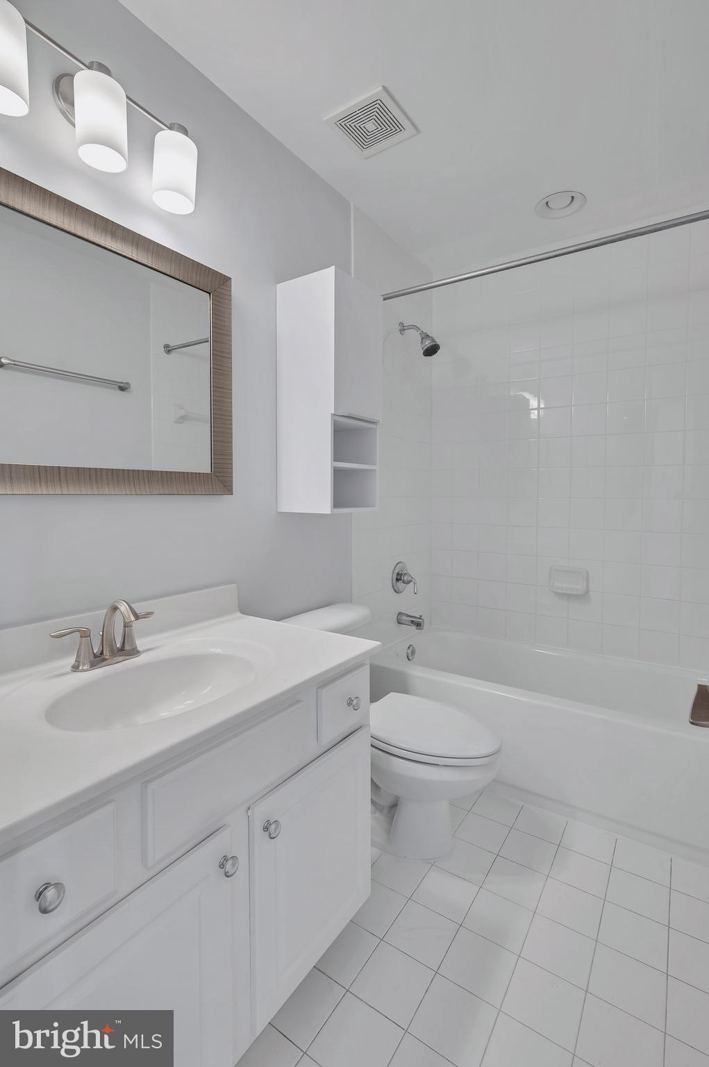 BOWMANS HILL - Residential Lease