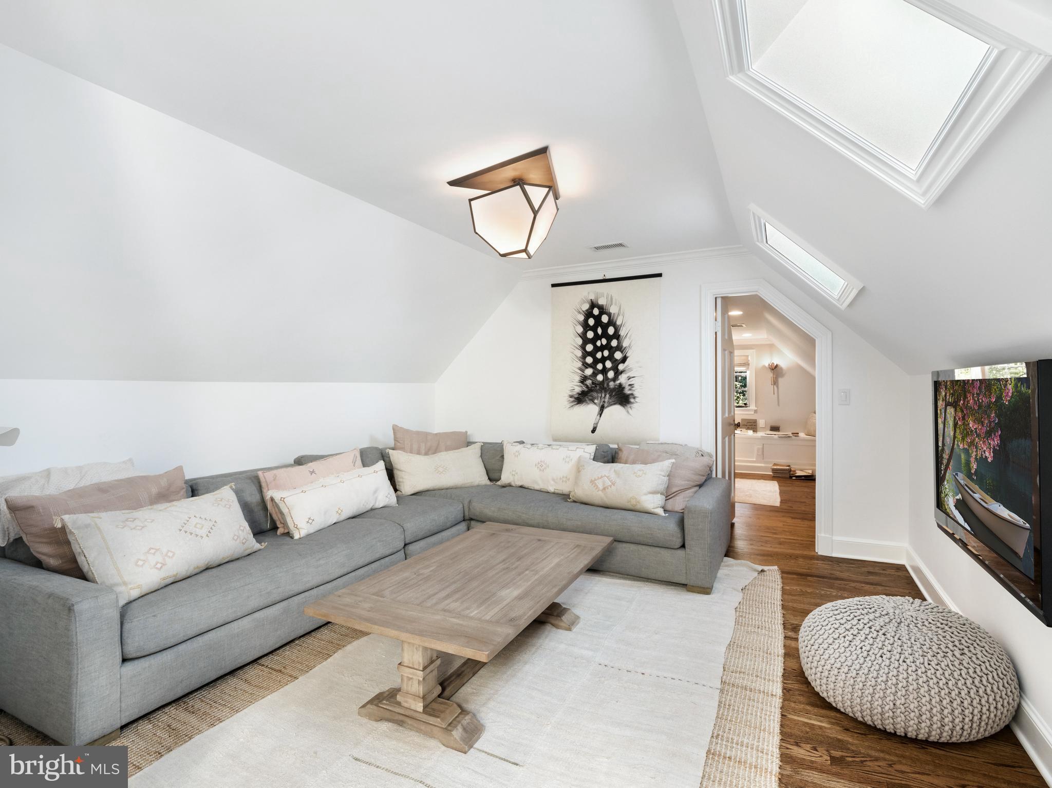 KENWOOD - Residential