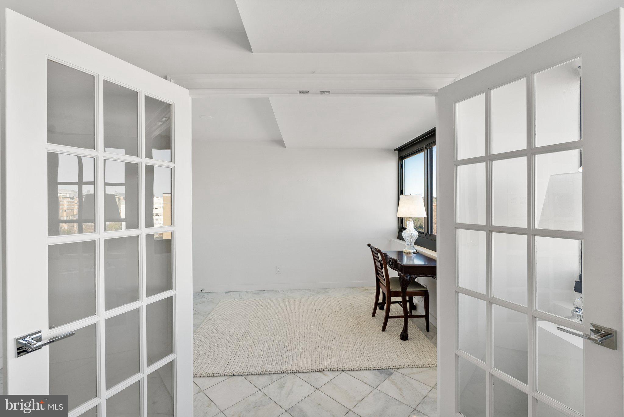 2500 VIRGINIA AVENUE NW 1005-S