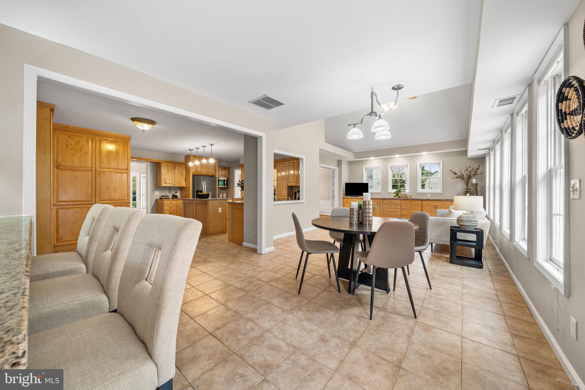 CROSSPOINTE - Residential