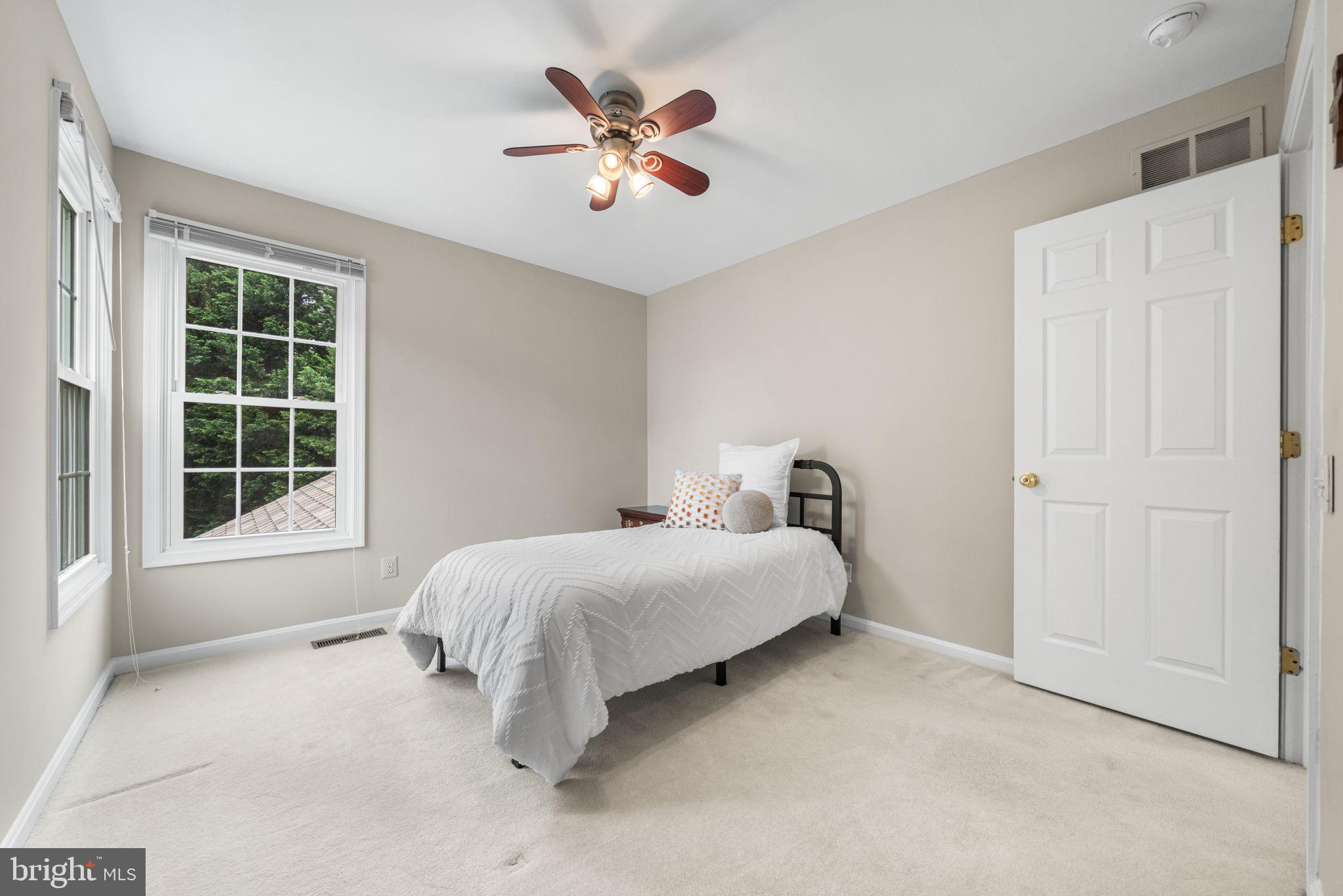 CROSSPOINTE - Residential