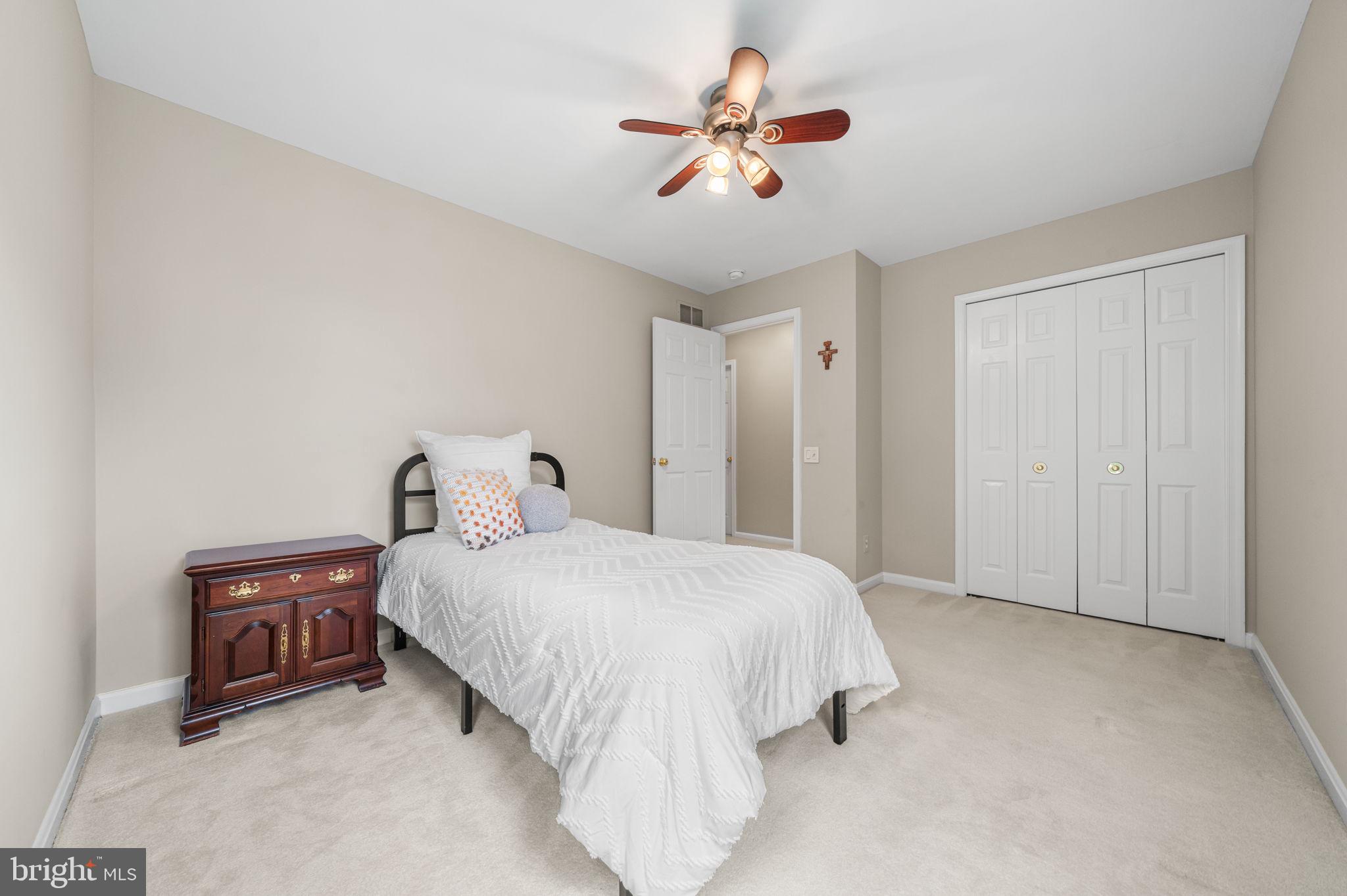 CROSSPOINTE - Residential