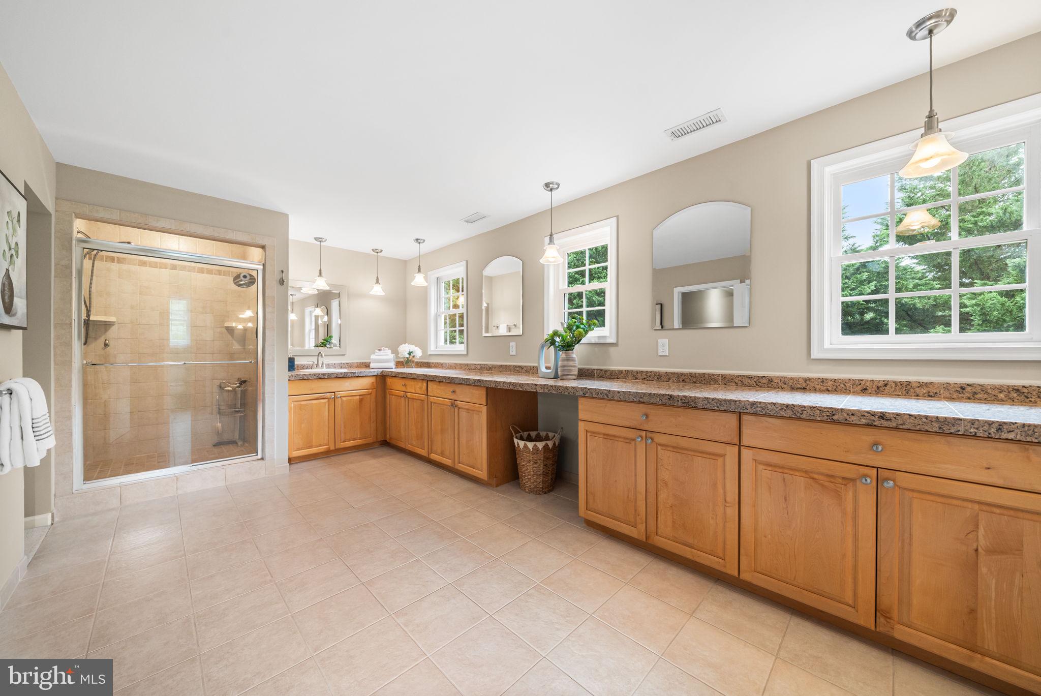 CROSSPOINTE - Residential